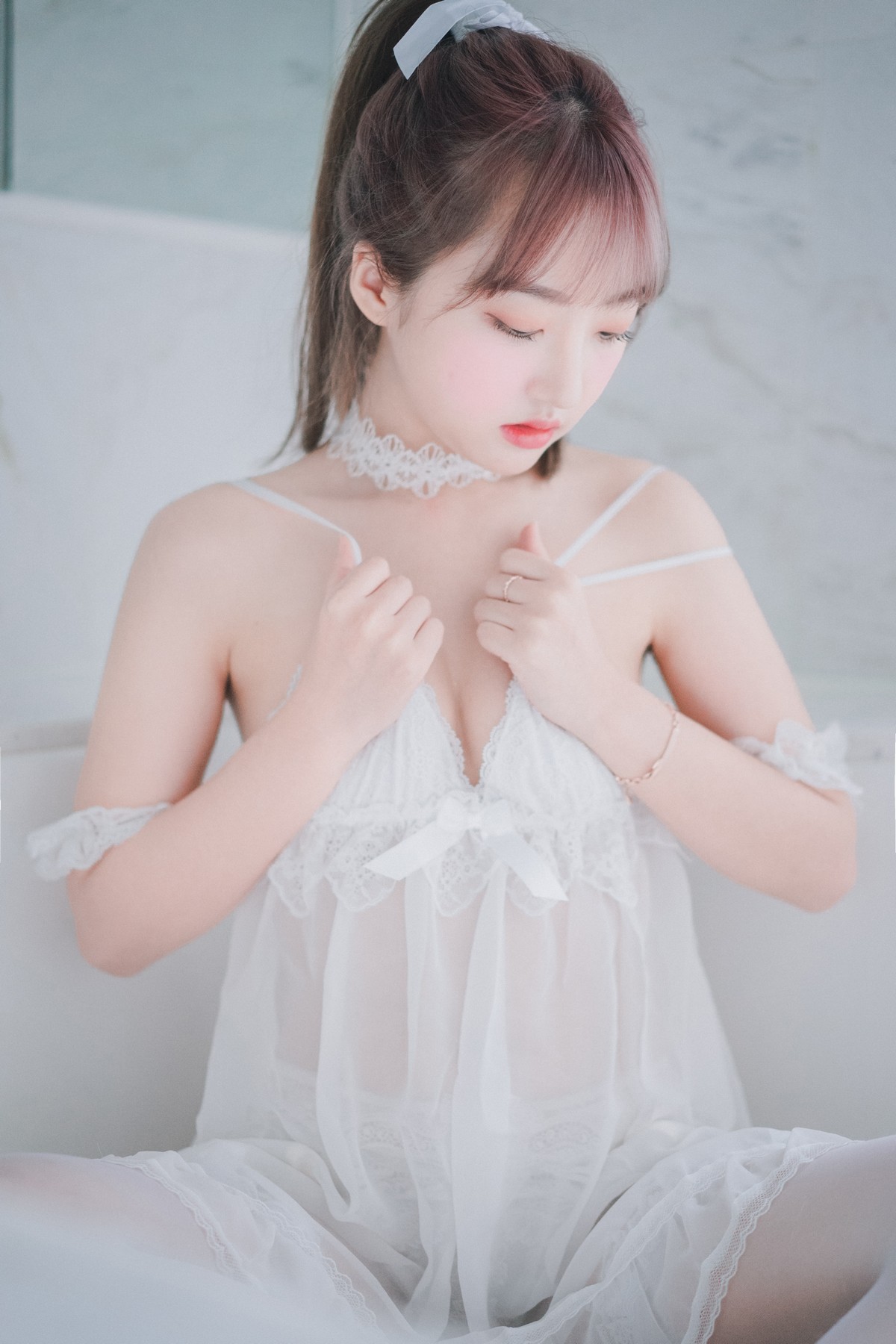 xgyw.top_[DJAWA]No.196_模特Hanari_Snow Cat主题私房白色薄纱露白色情趣内衣惹火诱惑写真35P