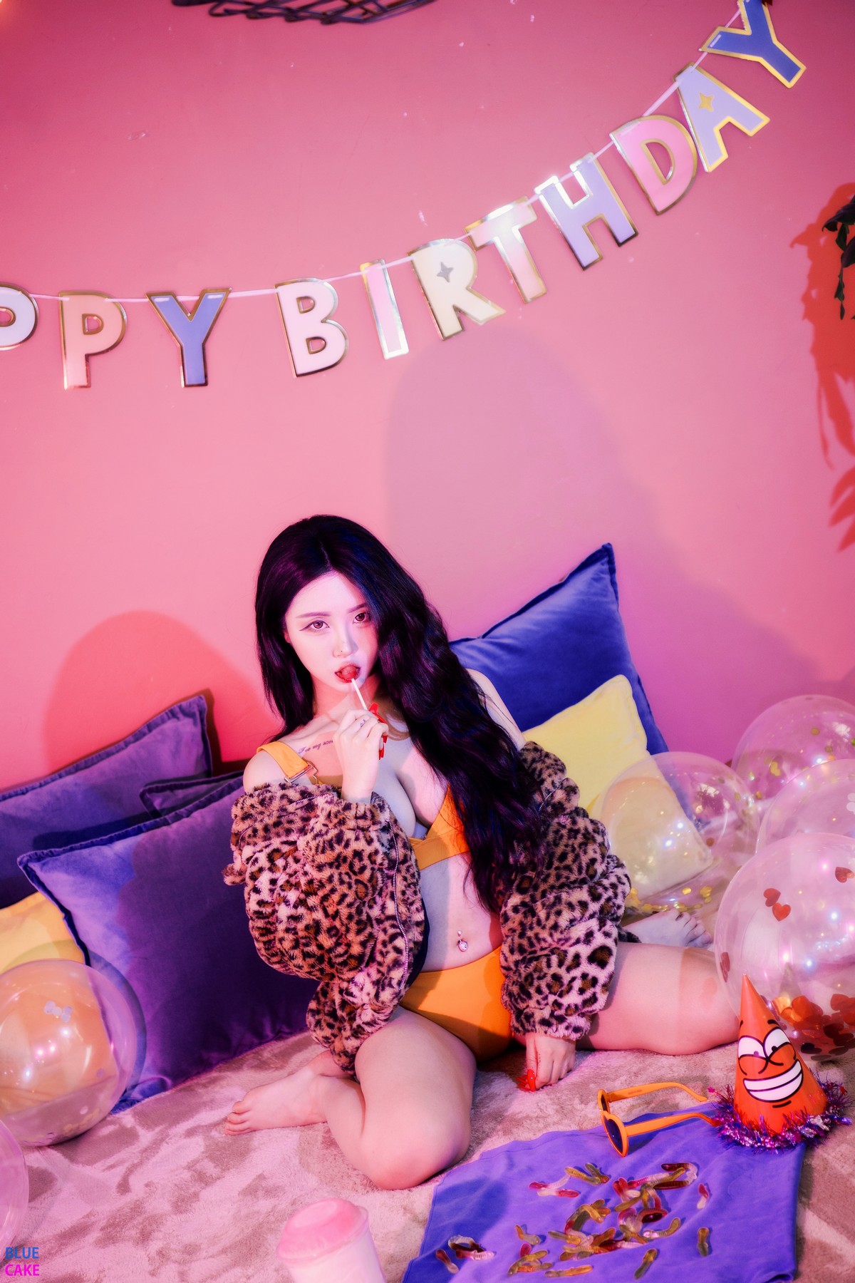 xgyw.top_[Bluecake]Bomi-Happy Bomiday主题私房性感白色情趣内衣秀完美身材诱惑写真95P