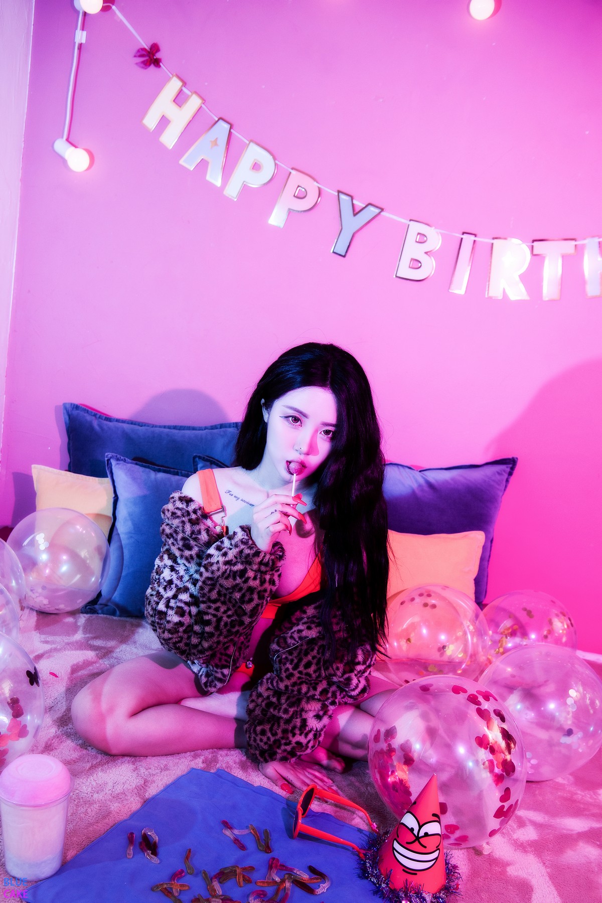 xgyw.top_[Bluecake]Bomi-Happy Bomiday主题私房性感白色情趣内衣秀完美身材诱惑写真95P