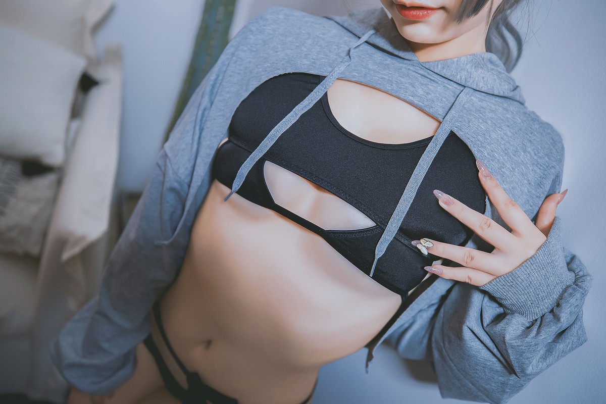xgyw.top_萝莉美女神楽板真冬狼妹&兔娘主题私房性感服饰系列秀完美身材迷人诱惑写真150P