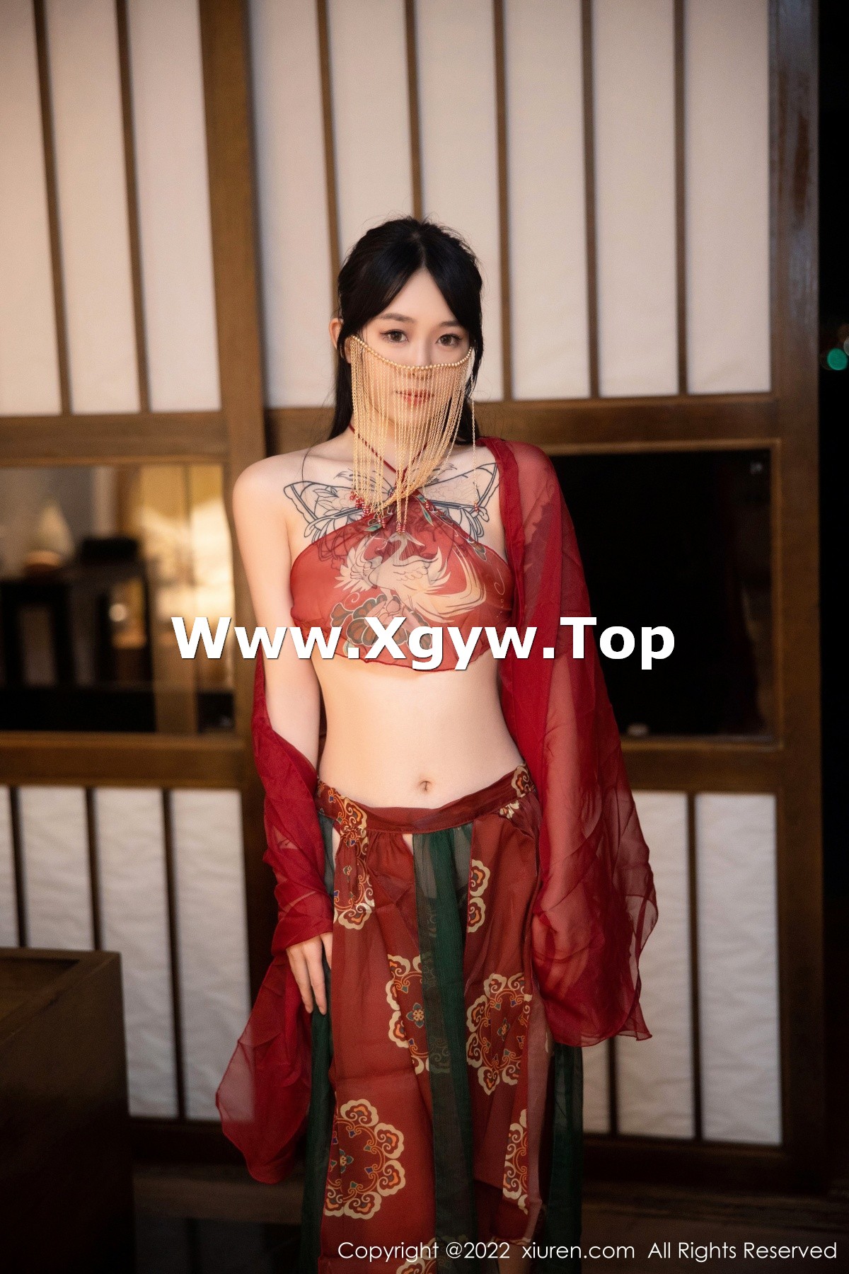 xgyw.top_XiuRen第5527期_模特奶瓶大理旅拍私房性感红色轻透古装服秀完美身材诱惑写真78P