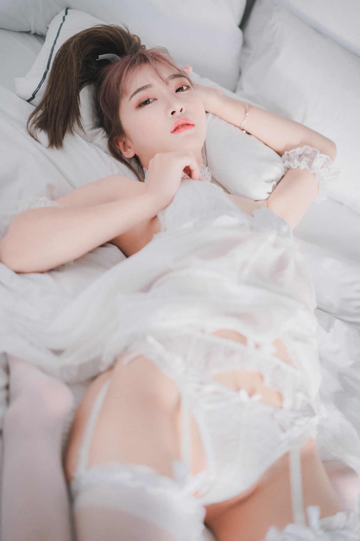 xgyw.top_[DJAWA]No.196_模特Hanari_Snow Cat主题私房白色薄纱露白色情趣内衣惹火诱惑写真35P