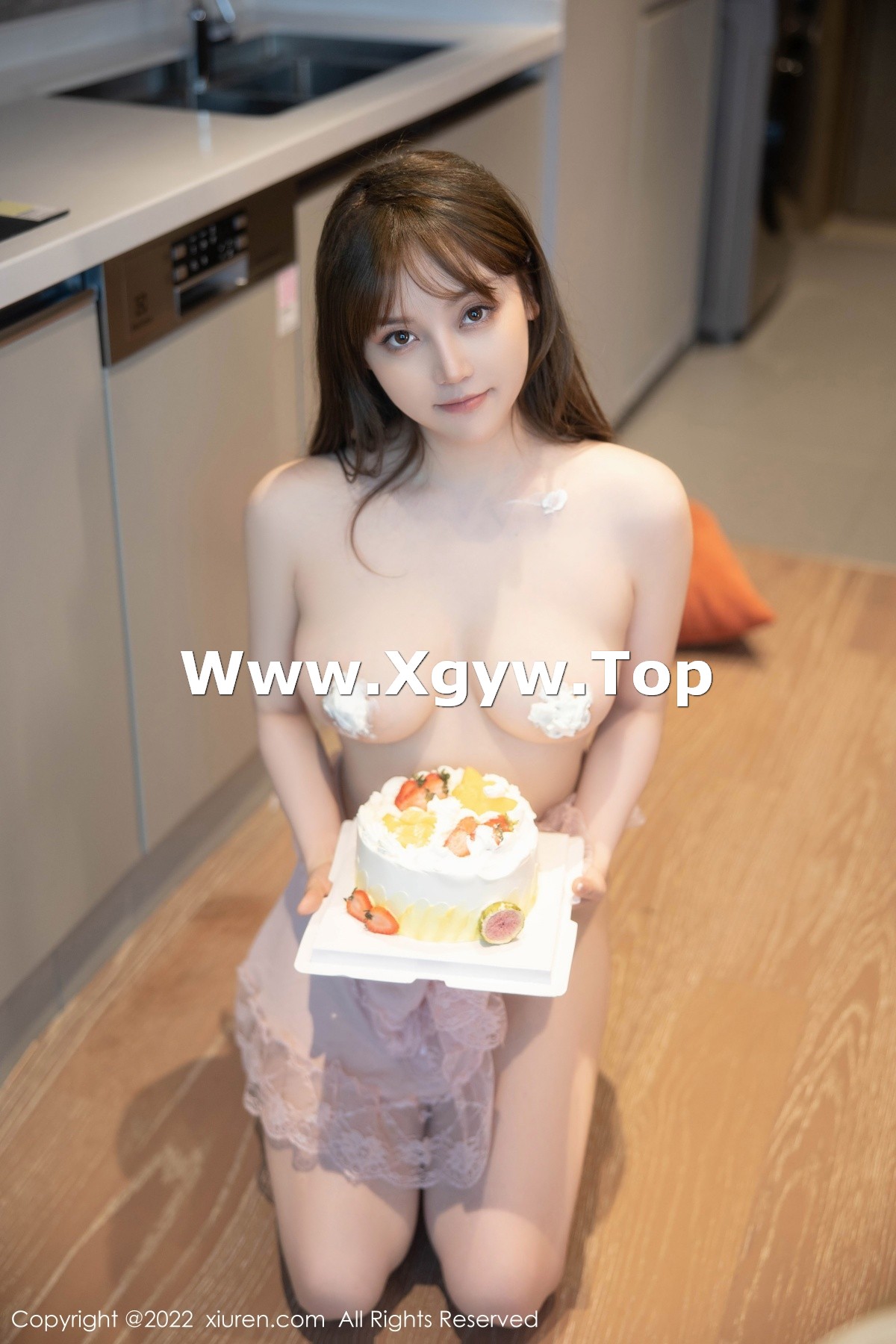 xgyw.top_XiuRen第5497期_模特豆瓣酱私房性感粉色轻透睡裙真空秀豪乳翘臀惹火诱惑写真90P
