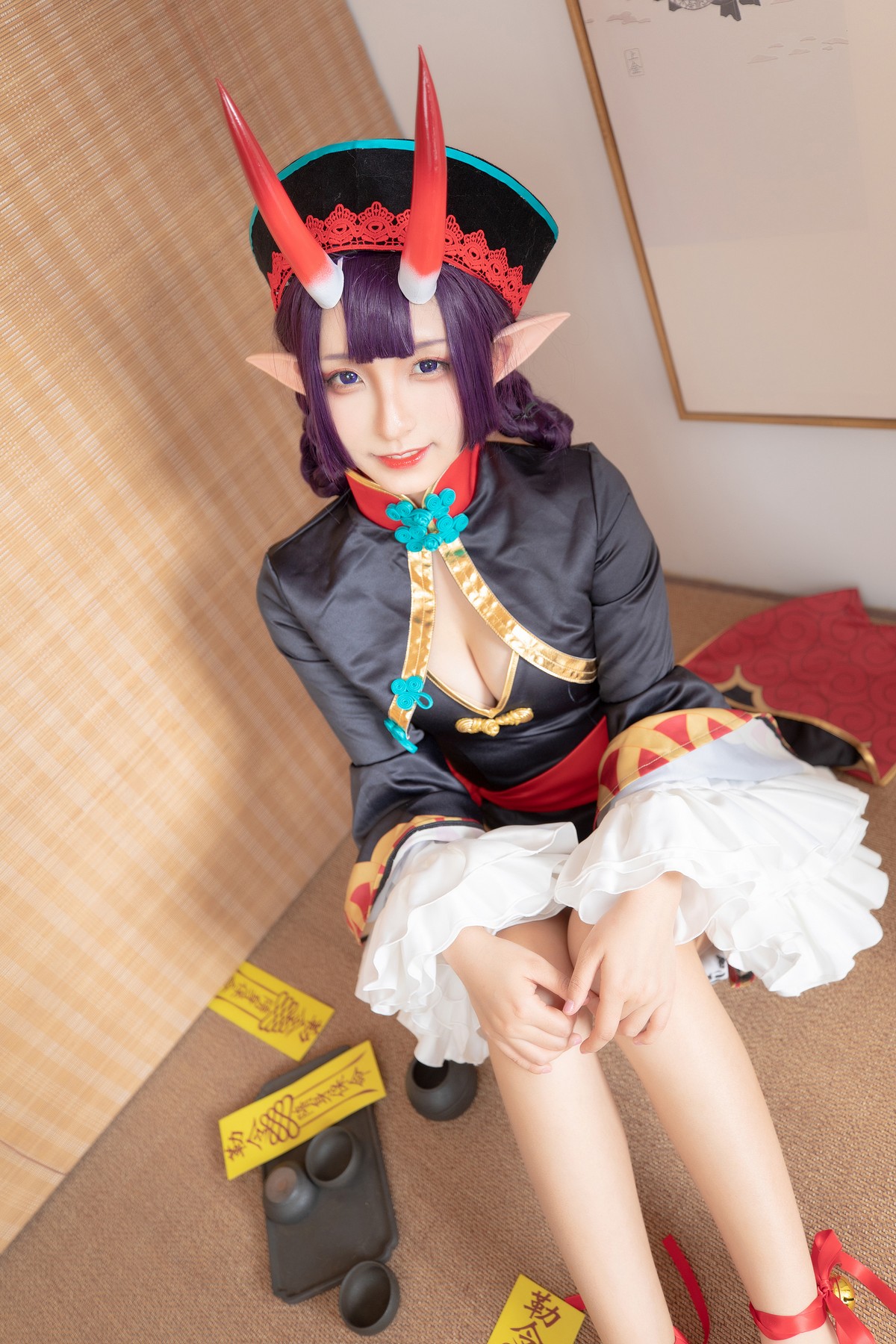 xgyw.top_萝莉美女神楽板真冬酒吞cos主题性感黑色短旗袍秀翘臀美腿撩人诱惑写真150P