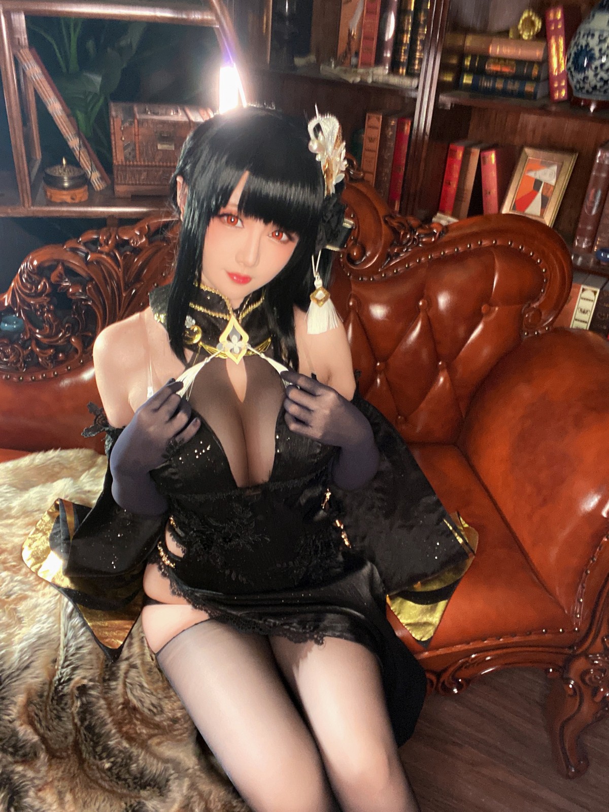 xgyw.top_Coser小姐姐星之迟迟奇奢华苑主题性感黑色薄纱礼服配破烂黑丝裤袜诱惑写真85P