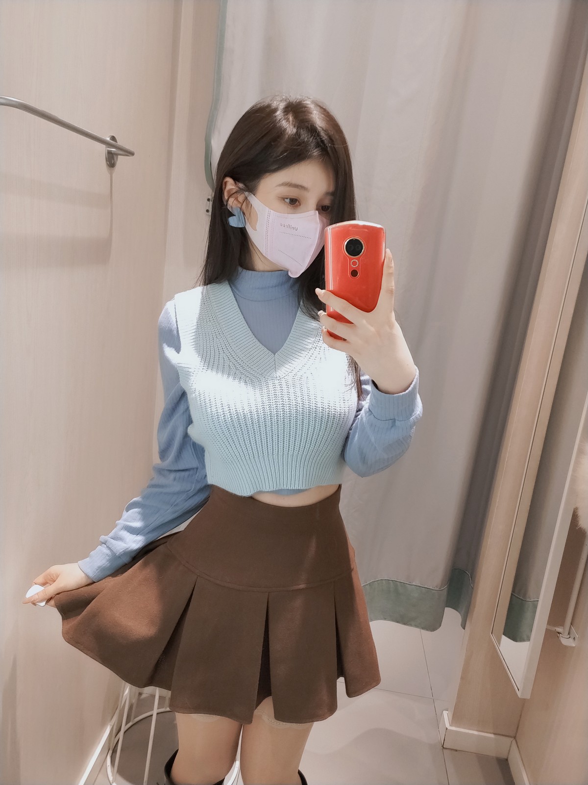 xgyw.top_Coser小姐姐白银试着室主题半脱露性感蕾丝内衣配肉丝吊袜秀豪乳翘臀诱惑写真80P