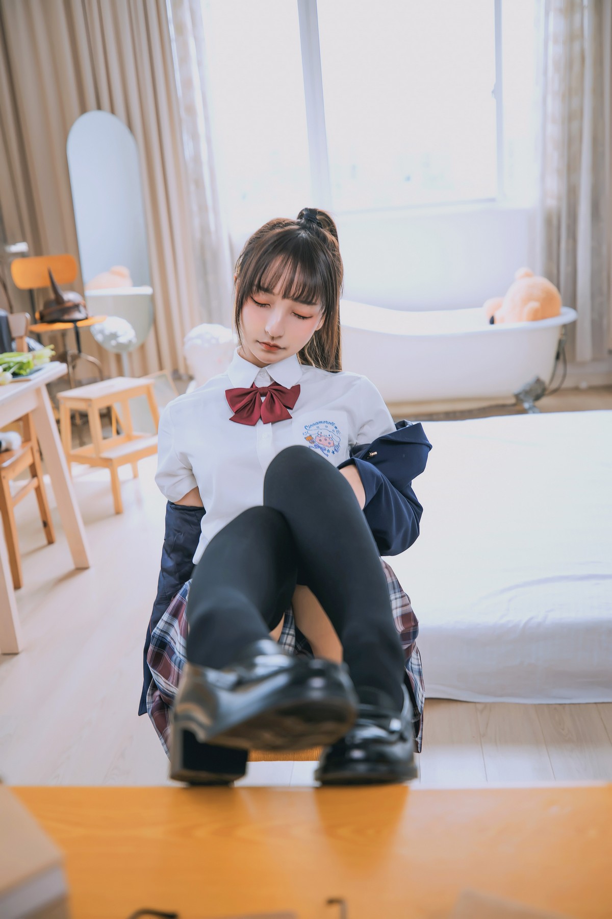 xgyw.top_萝莉美女神楽板真冬百合教室主题教室里师生情主题性感白T配黑丝袜诱惑写真150P