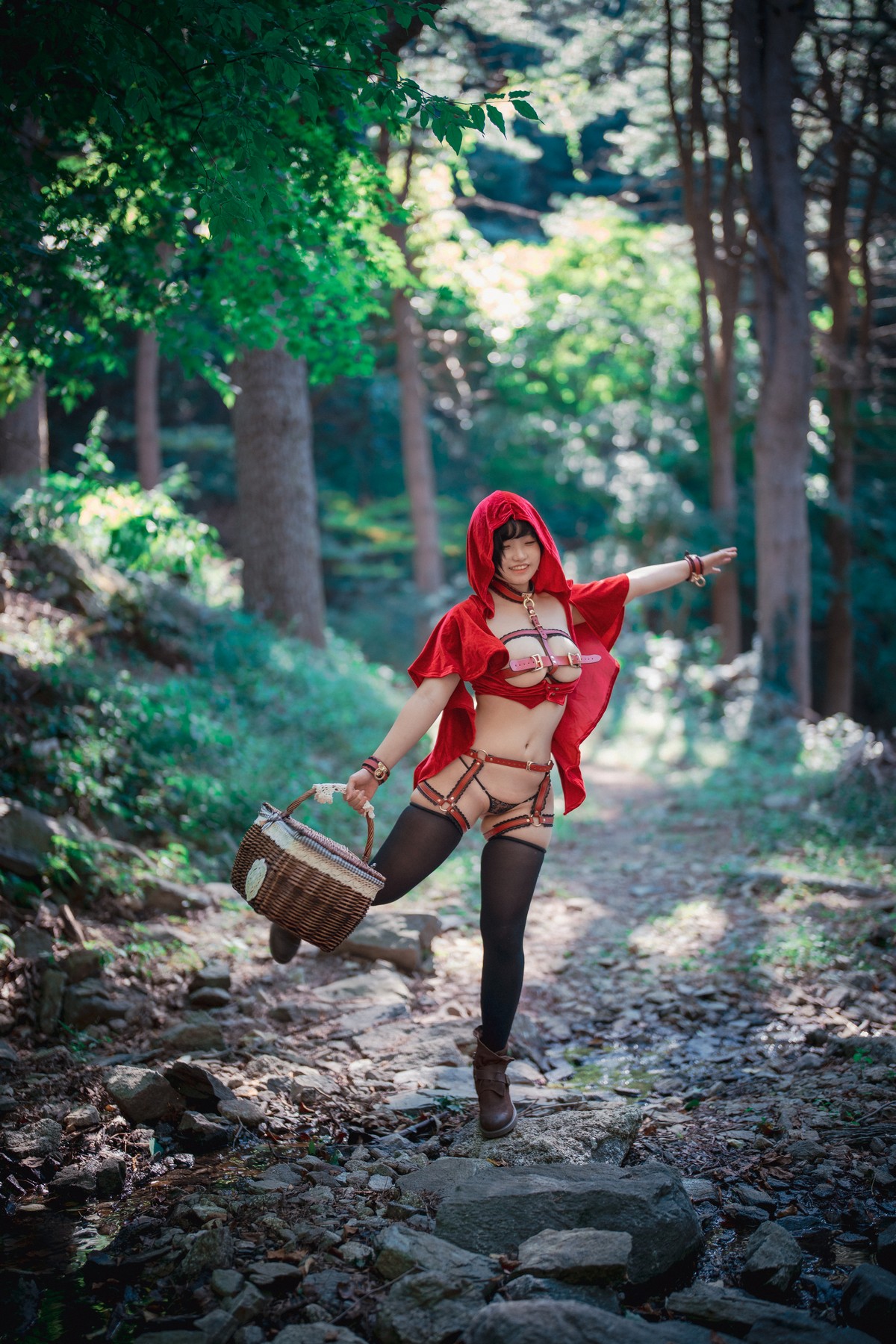 xgyw.top_[DJAWA]No.194_Mimmi_Naughty Red Hiring Hood主题户外红色情趣服饰惹火诱惑写真125P