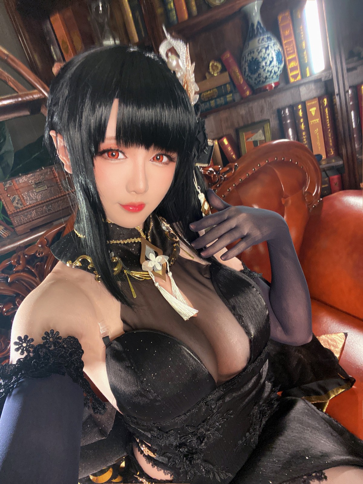 xgyw.top_Coser小姐姐星之迟迟奇奢华苑主题性感黑色薄纱礼服配破烂黑丝裤袜诱惑写真85P