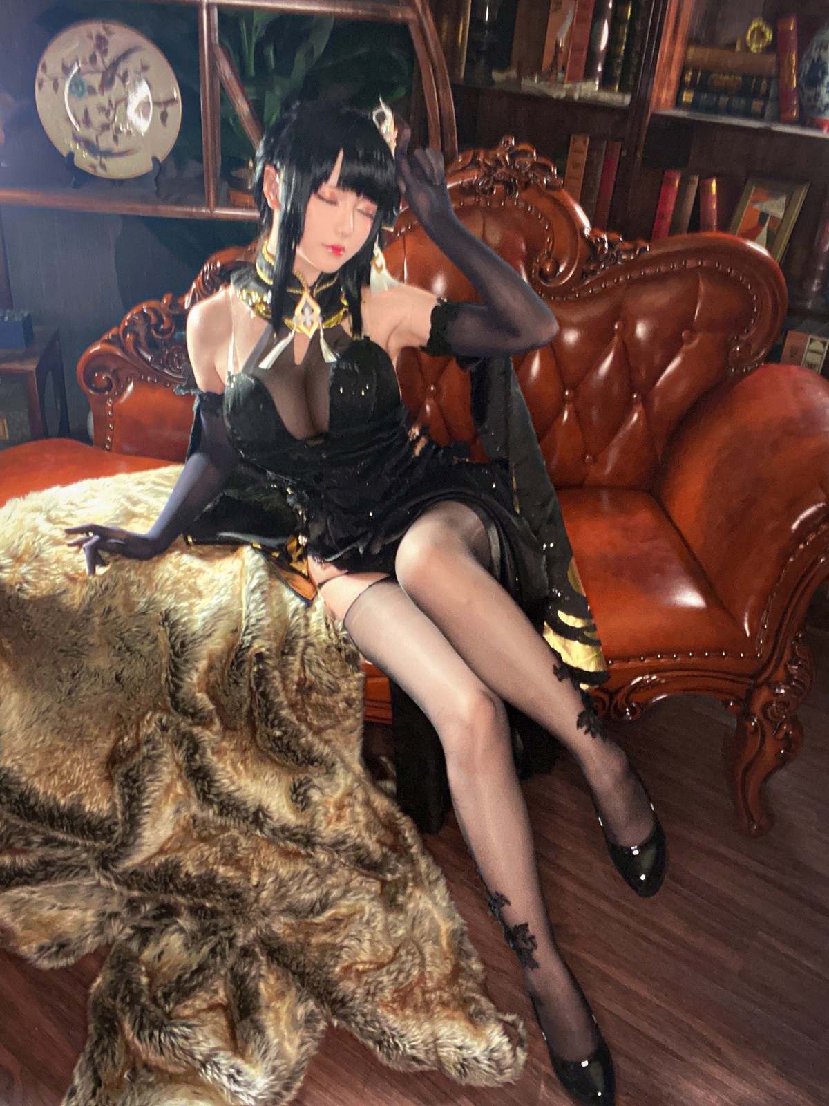 xgyw.top_Coser小姐姐星之迟迟奇奢华苑主题性感黑色薄纱礼服配破烂黑丝裤袜诱惑写真85P