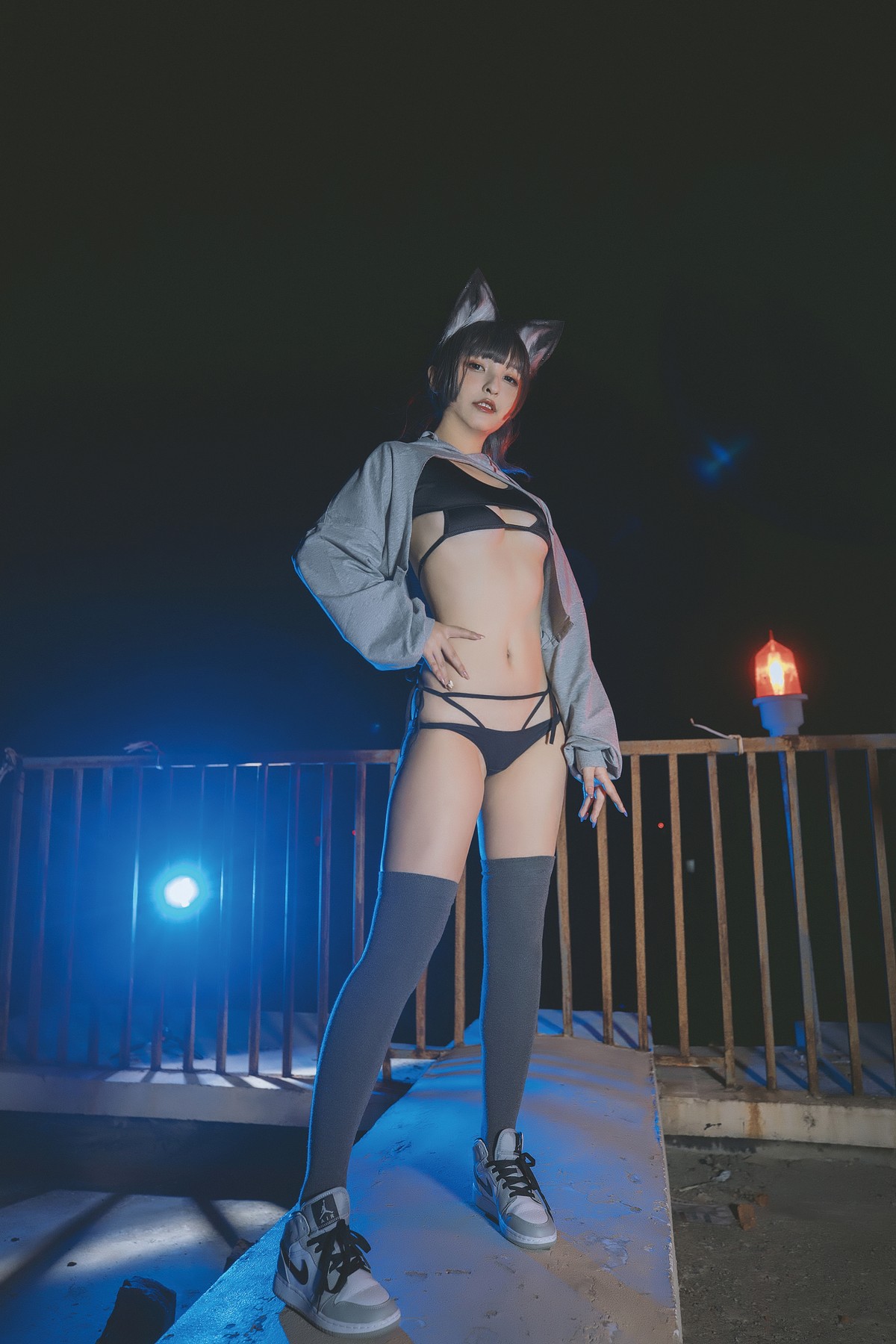 xgyw.top_萝莉美女神楽板真冬狼妹&兔娘主题私房性感服饰系列秀完美身材迷人诱惑写真150P