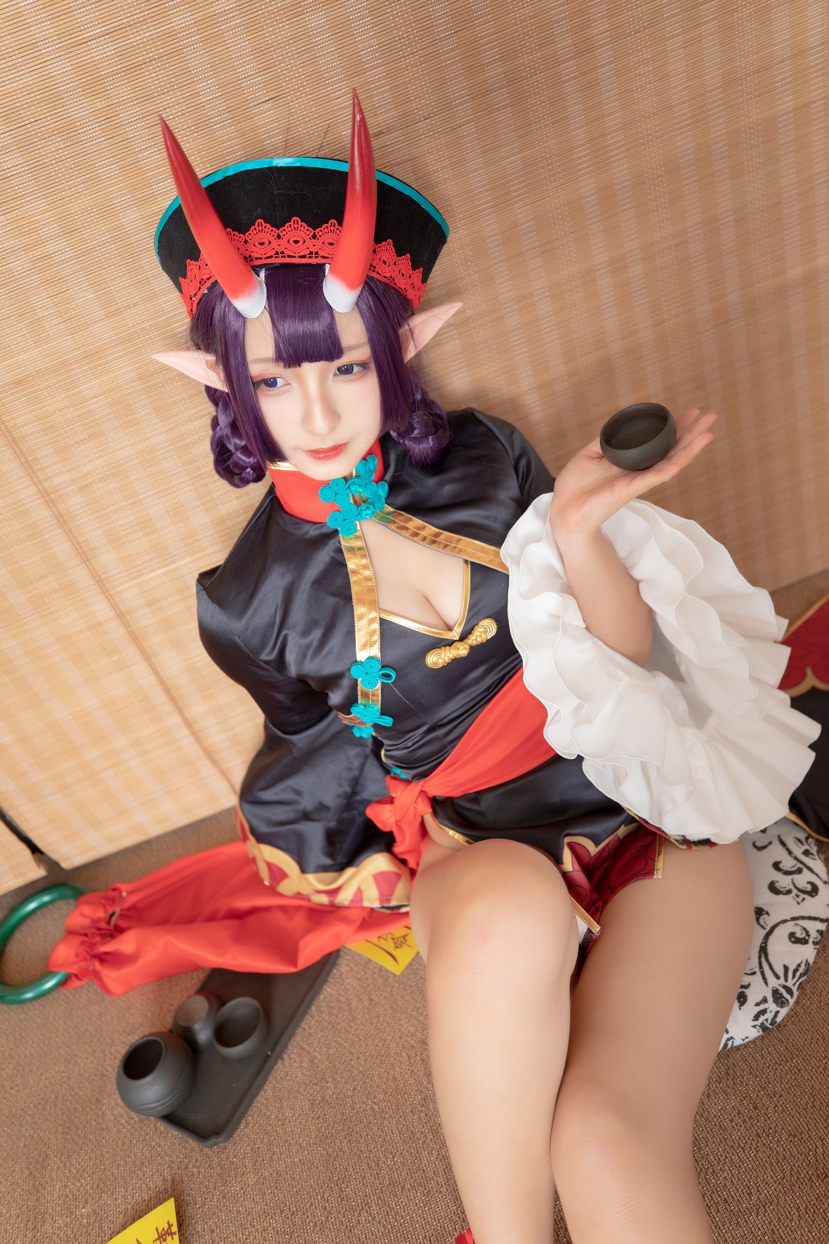 xgyw.top_萝莉美女神楽板真冬酒吞cos主题性感黑色短旗袍秀翘臀美腿撩人诱惑写真150P