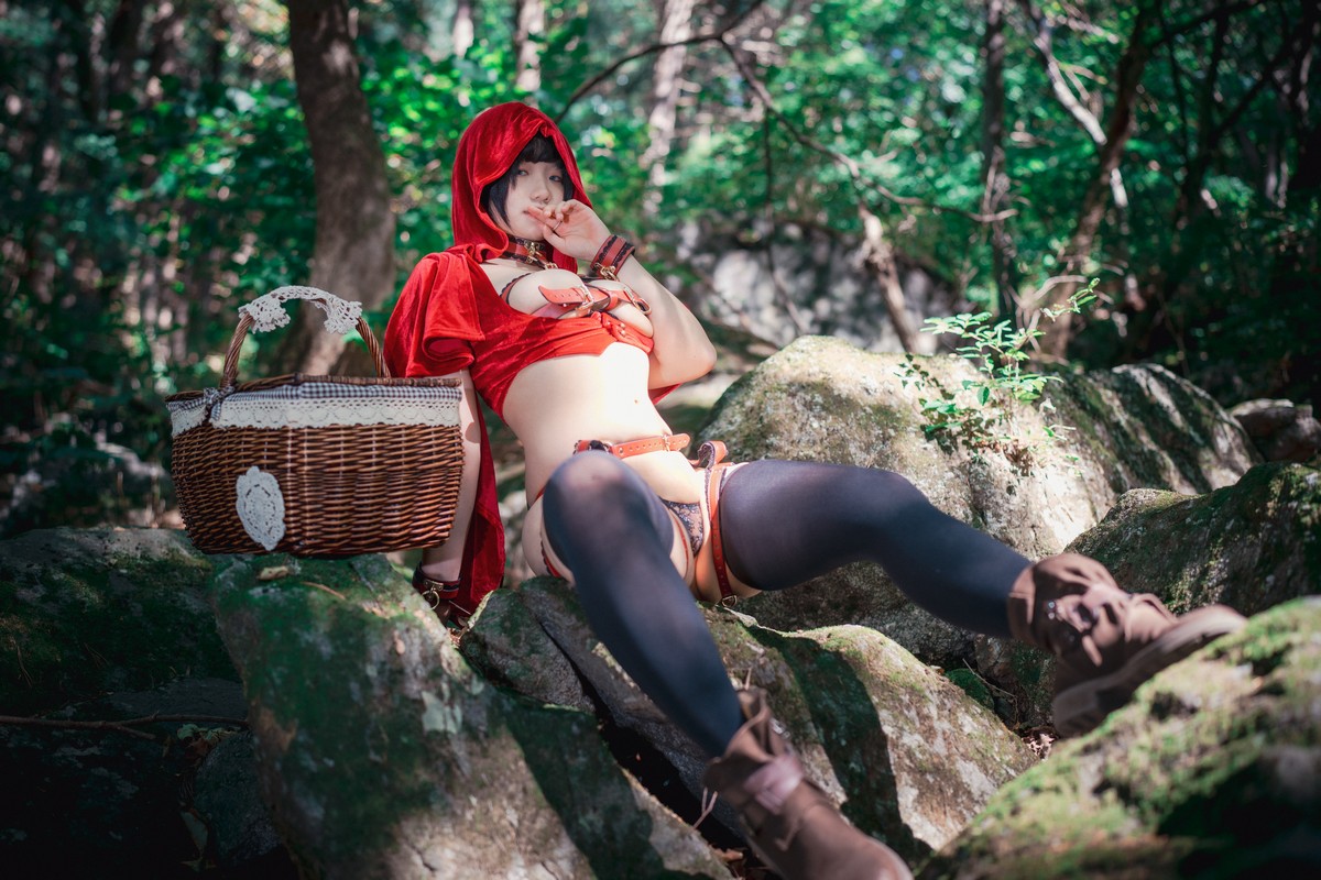 xgyw.top_[DJAWA]No.194_Mimmi_Naughty Red Hiring Hood主题户外红色情趣服饰惹火诱惑写真125P