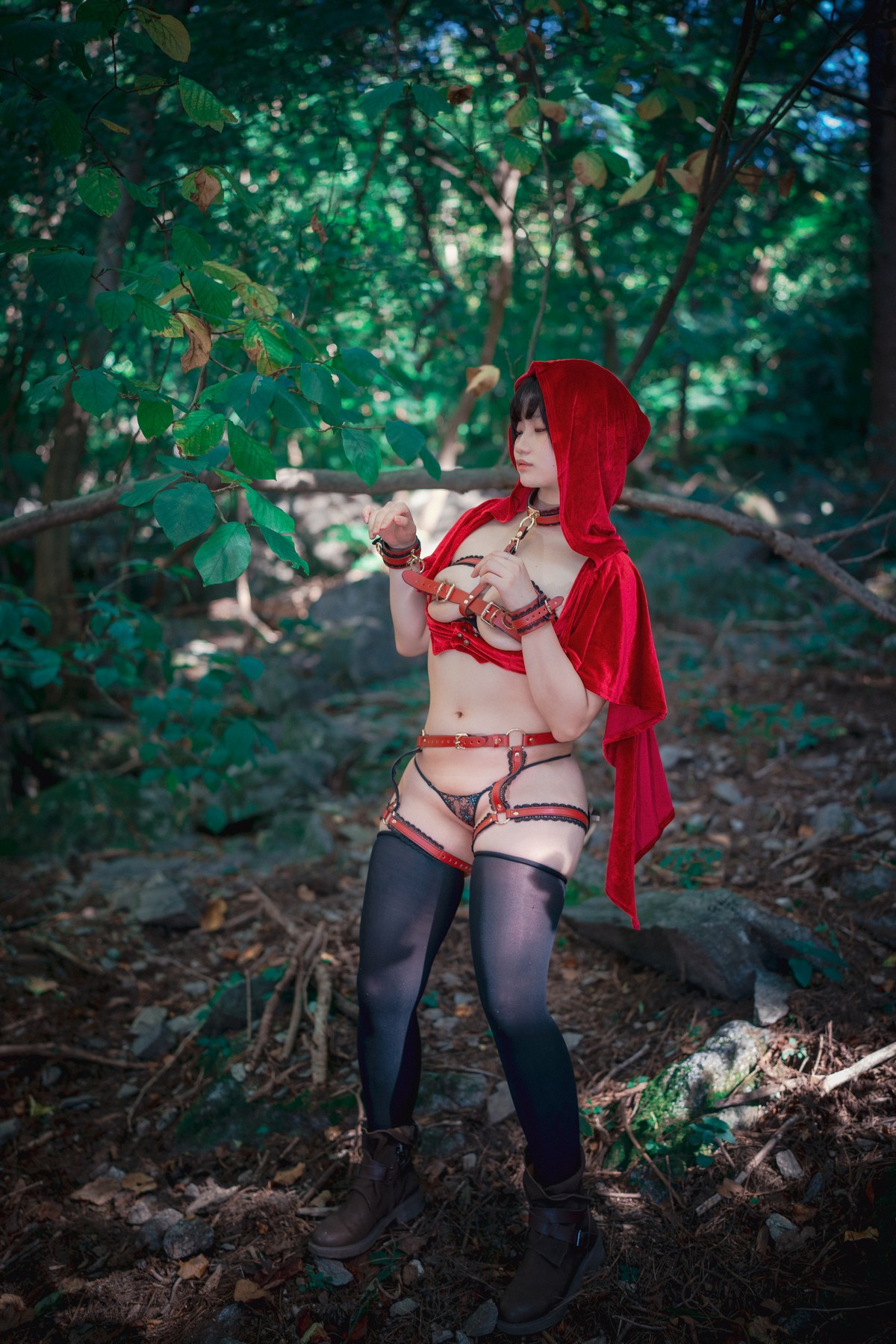 xgyw.top_[DJAWA]No.194_Mimmi_Naughty Red Hiring Hood主题户外红色情趣服饰惹火诱惑写真125P