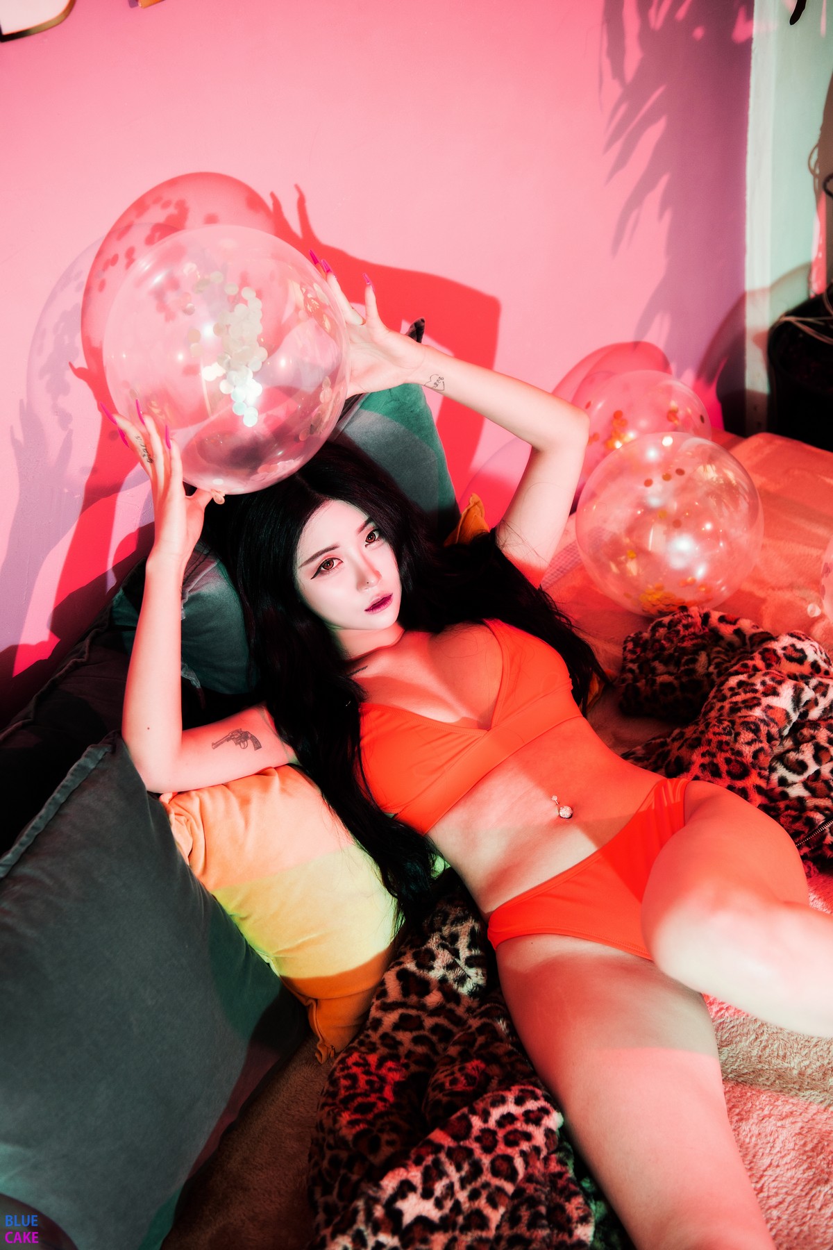xgyw.top_[Bluecake]Bomi-Happy Bomiday主题私房性感白色情趣内衣秀完美身材诱惑写真95P