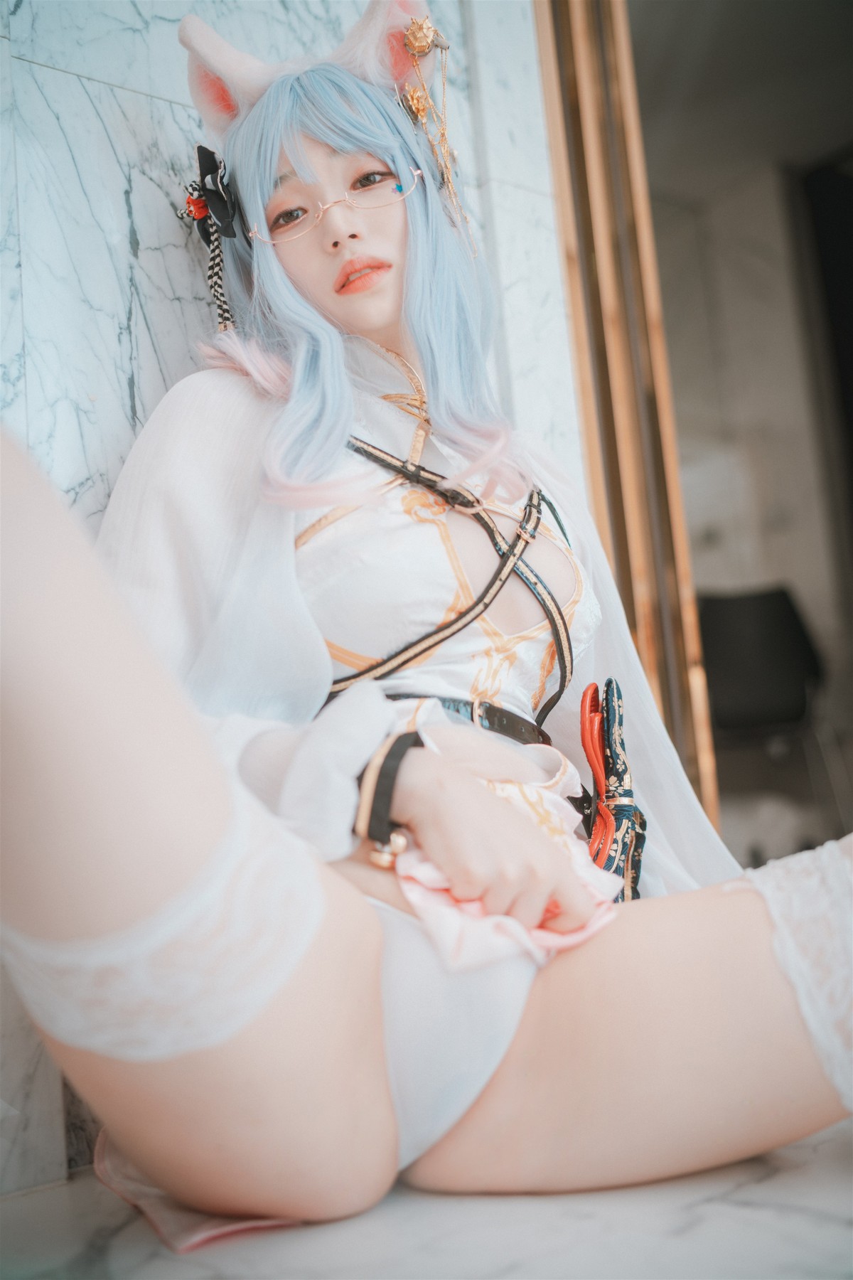 xgyw.top_[DJAWA]No.199_模特BamBi_Le Chat Porte un Qípáo主题性感旗袍露火辣身材诱惑写真87P