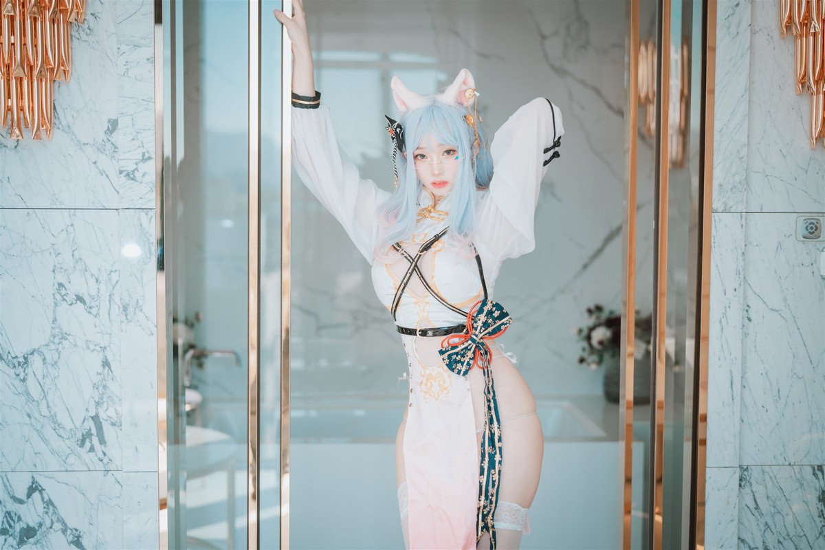 xgyw.top_[DJAWA]No.199_模特BamBi_Le Chat Porte un Qípáo主题性感旗袍露火辣身材诱惑写真87P