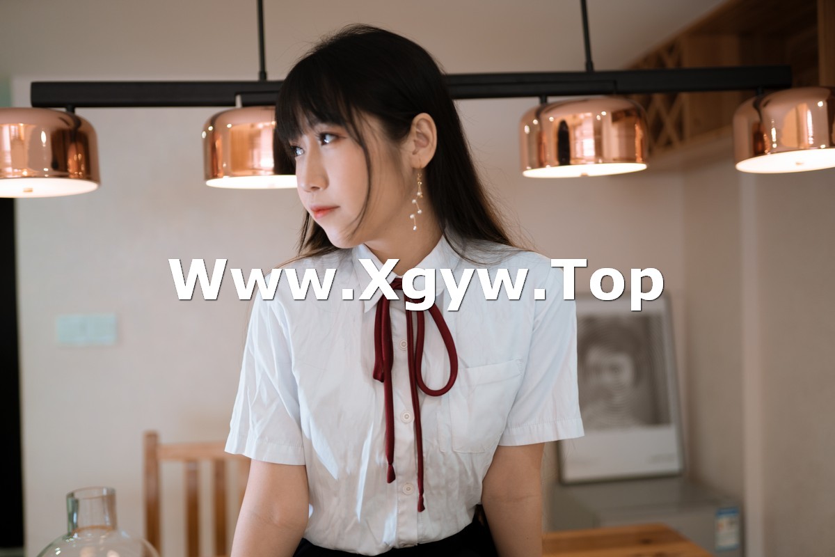 xgyw.top_人气Coser不呆猫校服JK主题私房性感黑色短裙下超薄黑丝裤袜极致魅惑写真64P