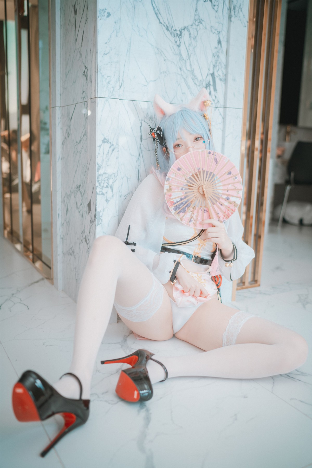 xgyw.top_[DJAWA]No.199_模特BamBi_Le Chat Porte un Qípáo主题性感旗袍露火辣身材诱惑写真87P