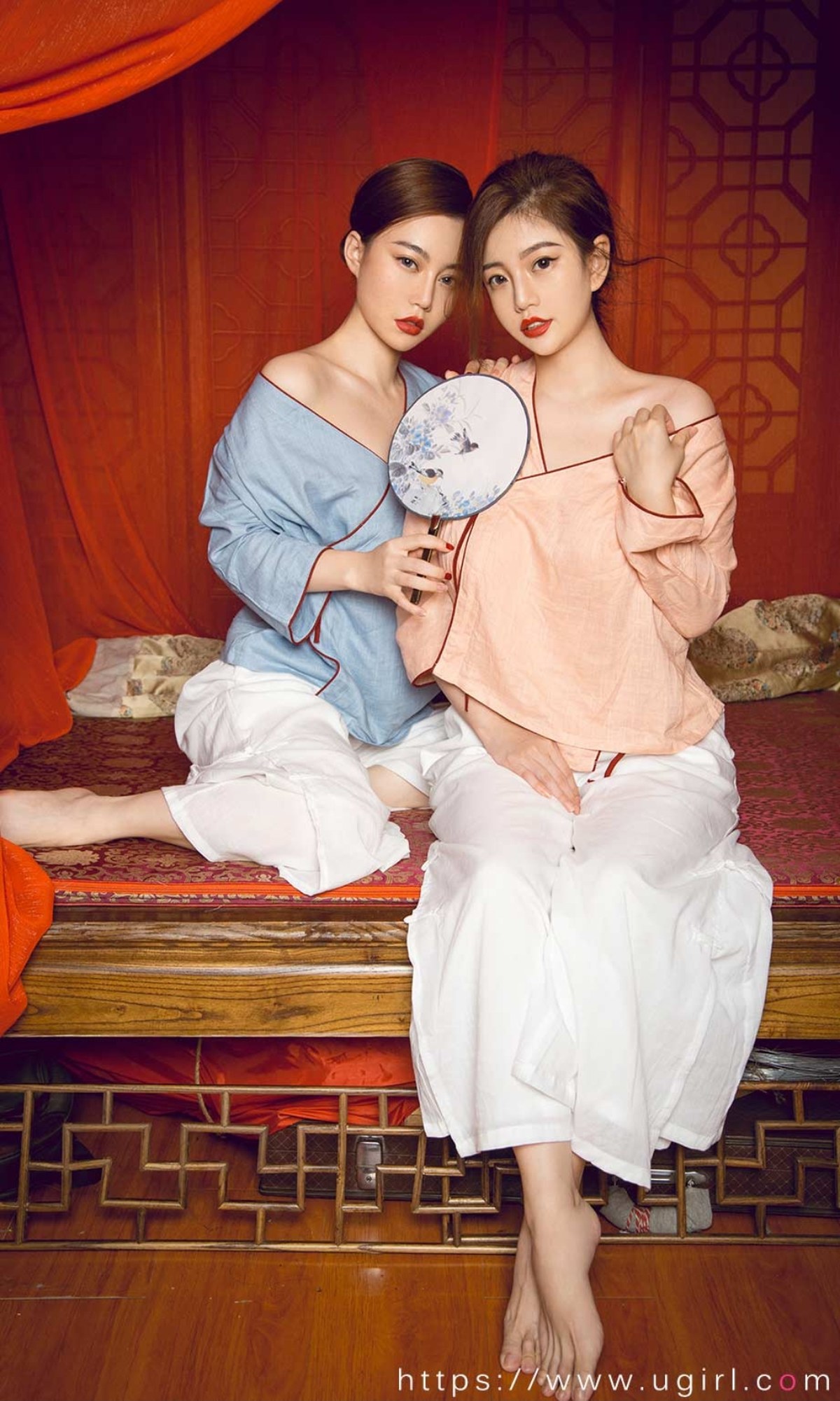 xgyw.top_[Ugirls爱尤物]No.2409_模特刘邦妮＆孟十朵中秋主题低胸性感服饰秀完美身材诱惑写真35P