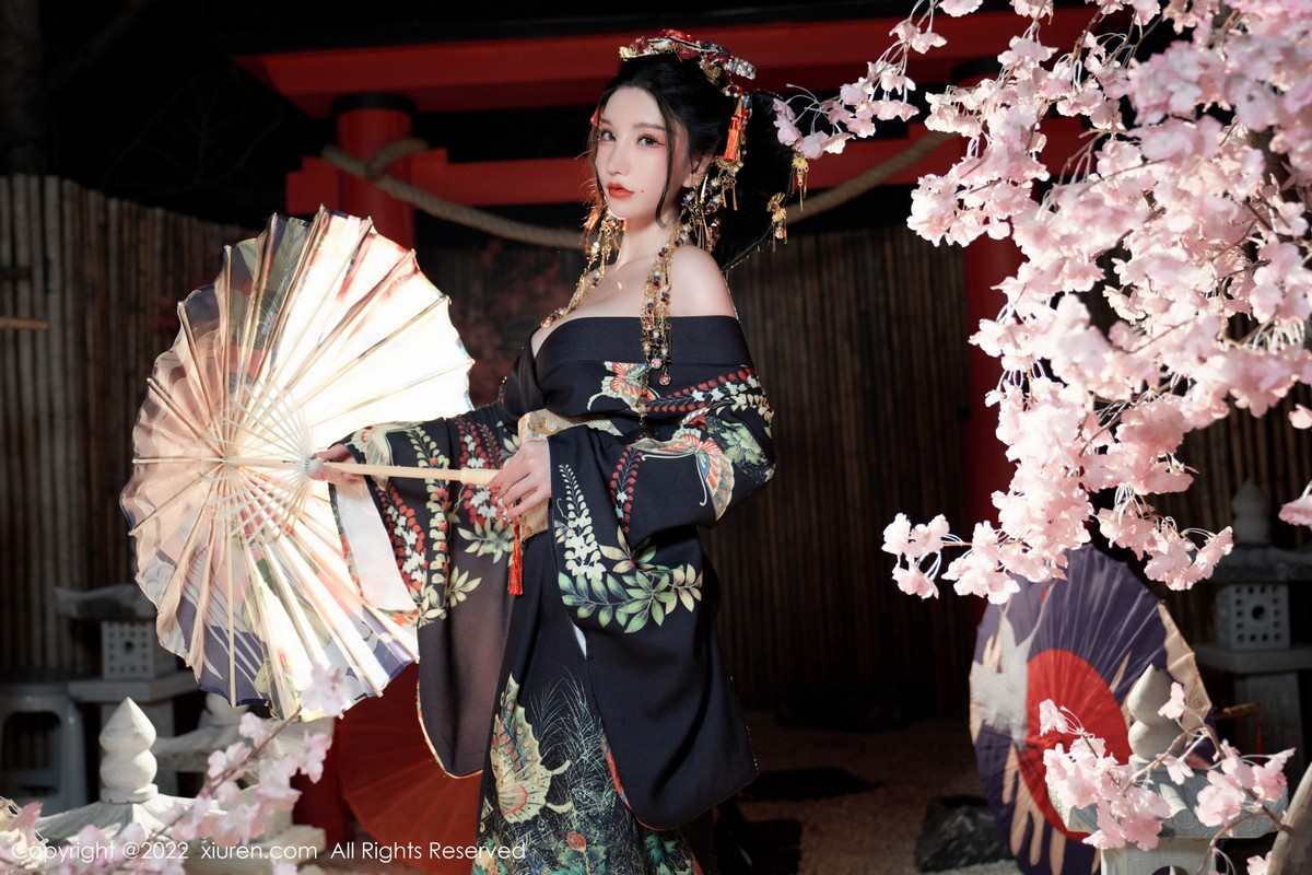 xgyw.top_XiuRen第5537期_女神周于希Sally宽衣解带主题日系风脱和服露翘臀美腿诱惑写真80P