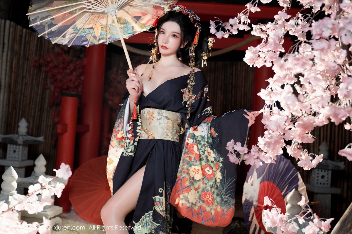 xgyw.top_XiuRen第5537期_女神周于希Sally宽衣解带主题日系风脱和服露翘臀美腿诱惑写真80P