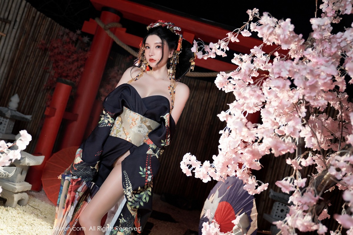 xgyw.top_XiuRen第5537期_女神周于希Sally宽衣解带主题日系风脱和服露翘臀美腿诱惑写真80P