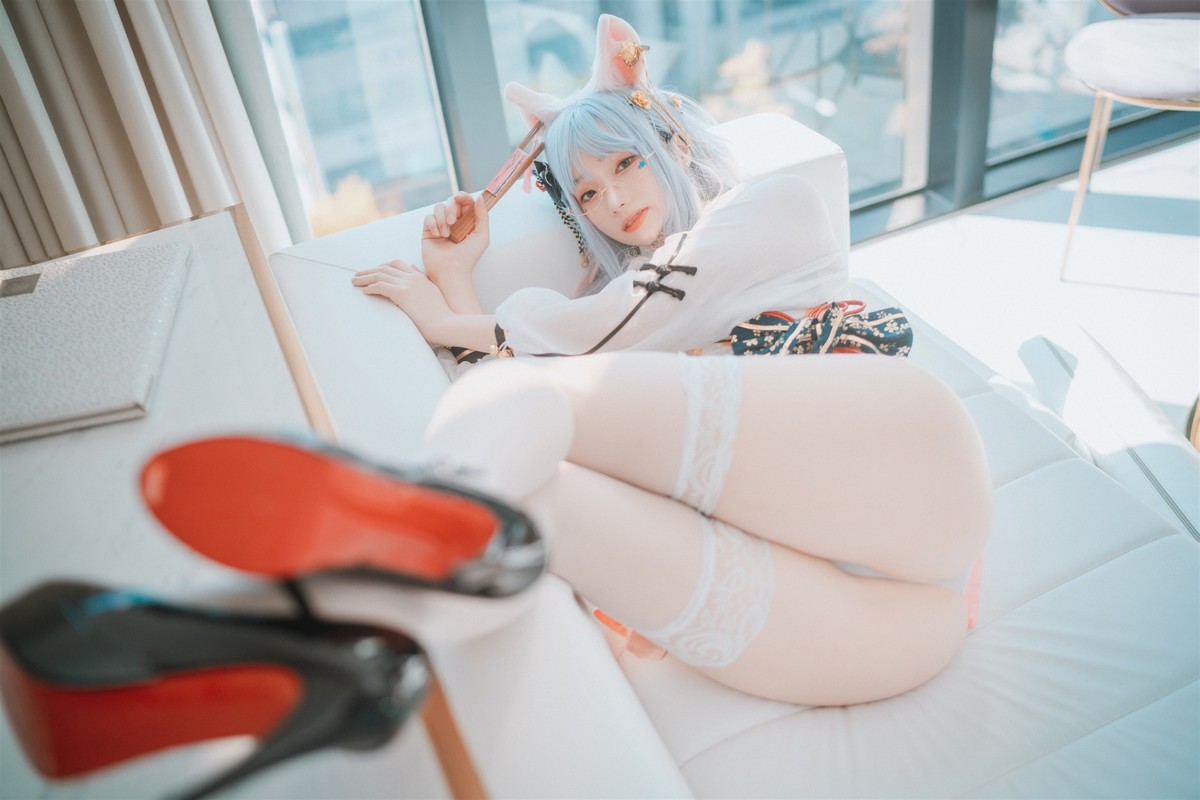 xgyw.top_[DJAWA]No.199_模特BamBi_Le Chat Porte un Qípáo主题性感旗袍露火辣身材诱惑写真87P