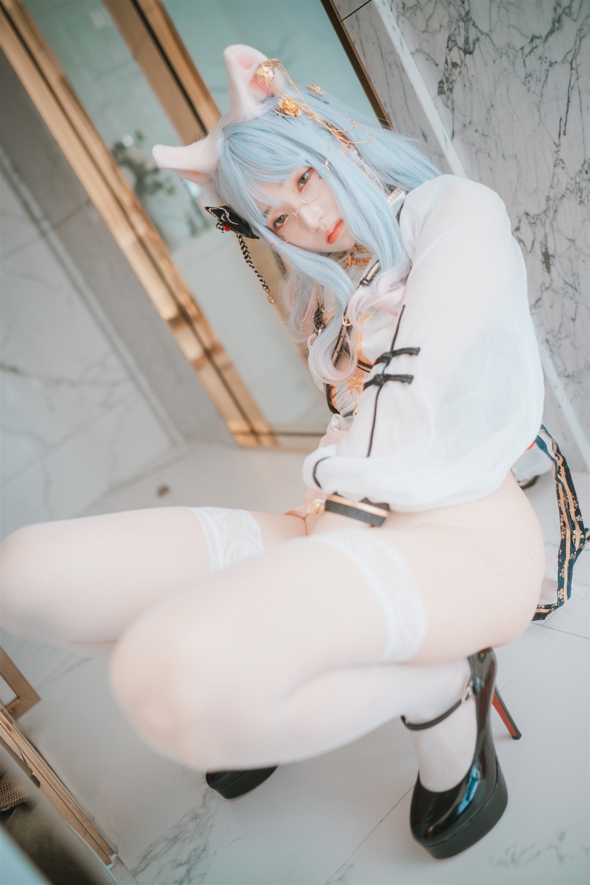 xgyw.top_[DJAWA]No.199_模特BamBi_Le Chat Porte un Qípáo主题性感旗袍露火辣身材诱惑写真87P