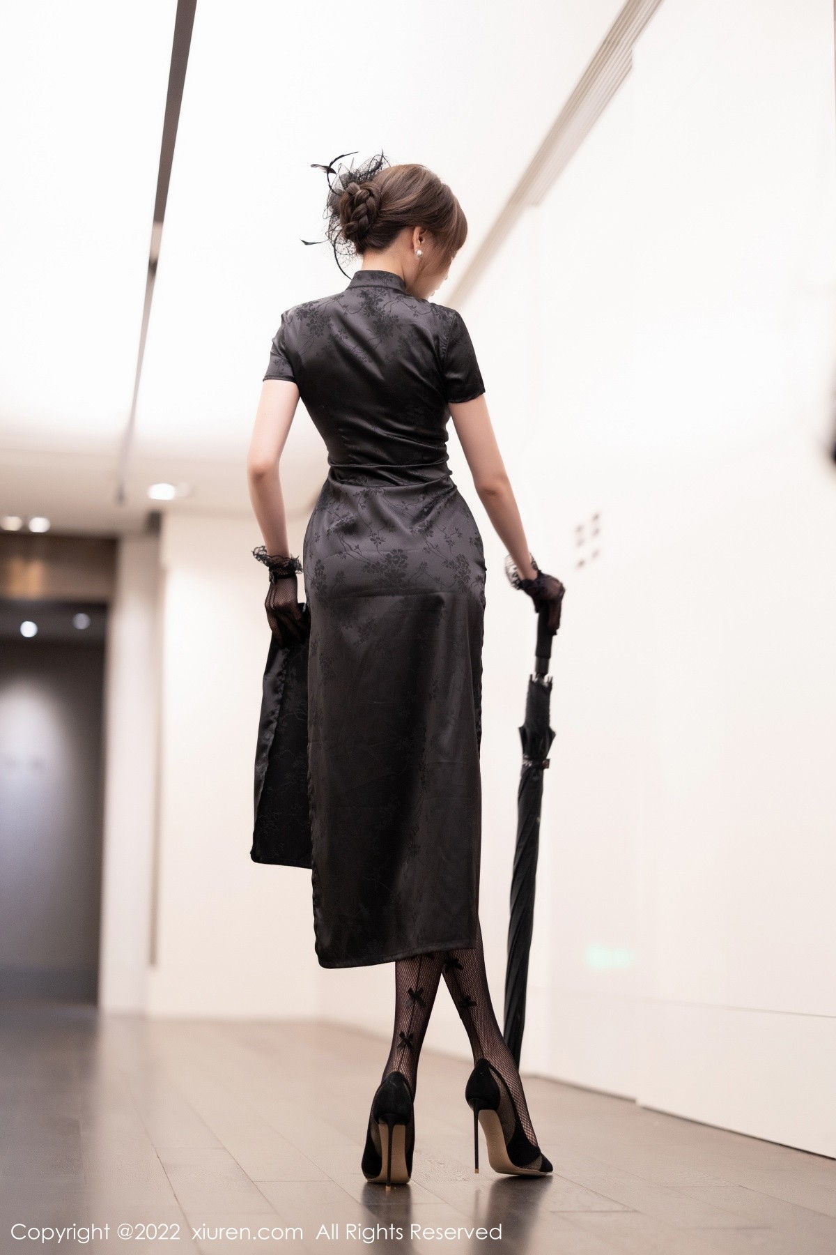 xgyw.top_XiuRen第5532期_女神徐莉芝Booty私房脱性感黑色旗袍露轻透蕾丝内衣诱惑写真79P