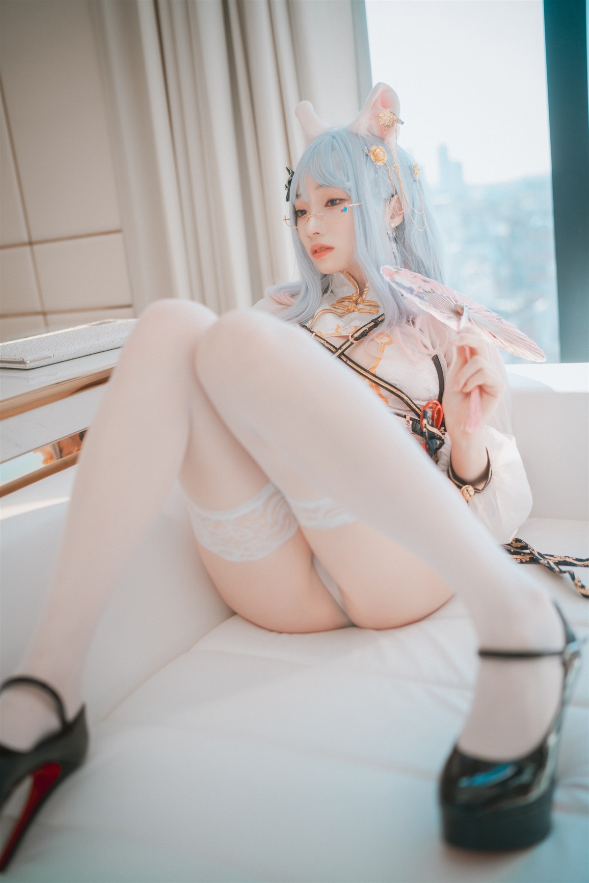 xgyw.top_[DJAWA]No.199_模特BamBi_Le Chat Porte un Qípáo主题性感旗袍露火辣身材诱惑写真87P