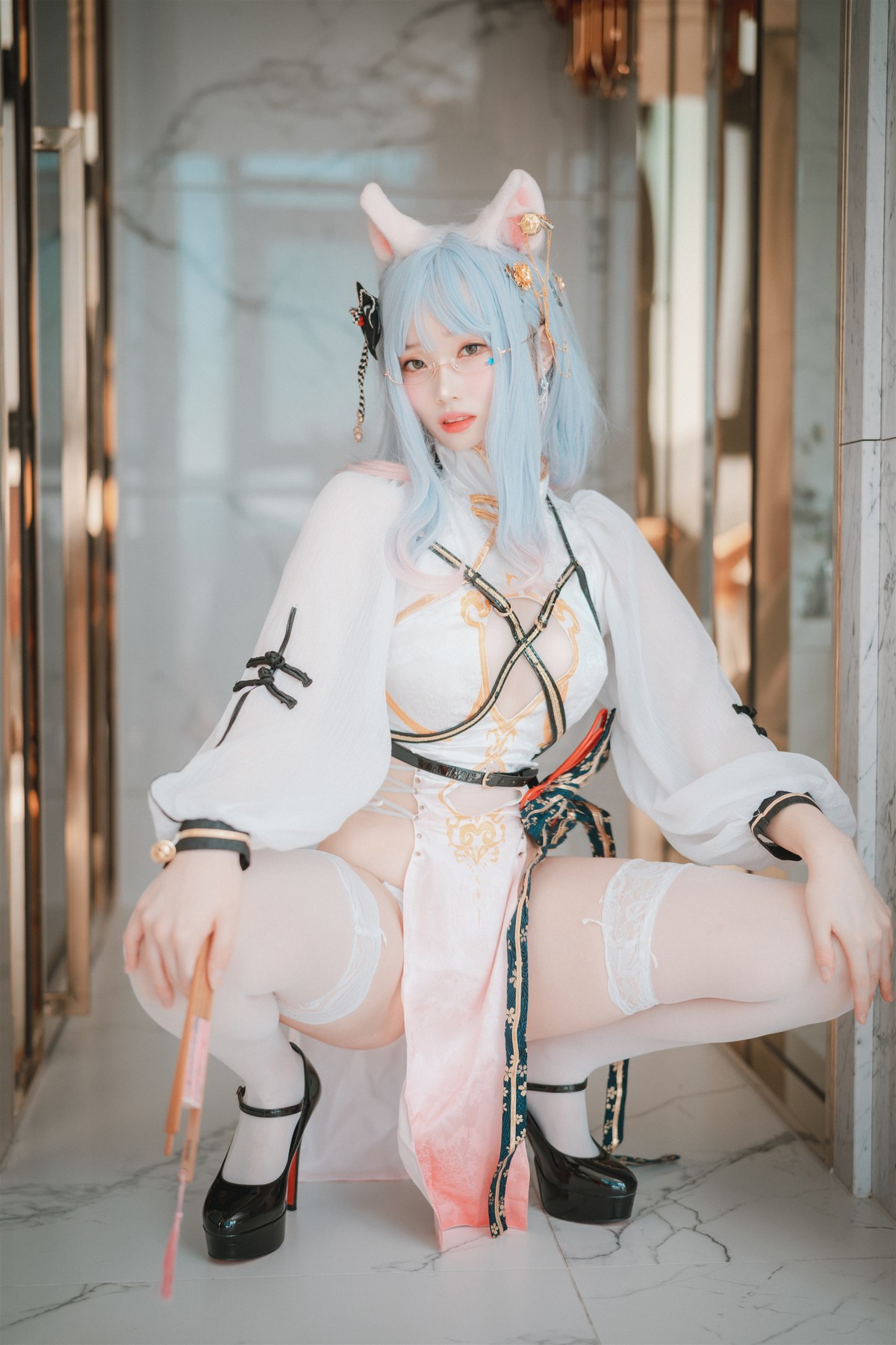 xgyw.top_[DJAWA]No.199_模特BamBi_Le Chat Porte un Qípáo主题性感旗袍露火辣身材诱惑写真87P