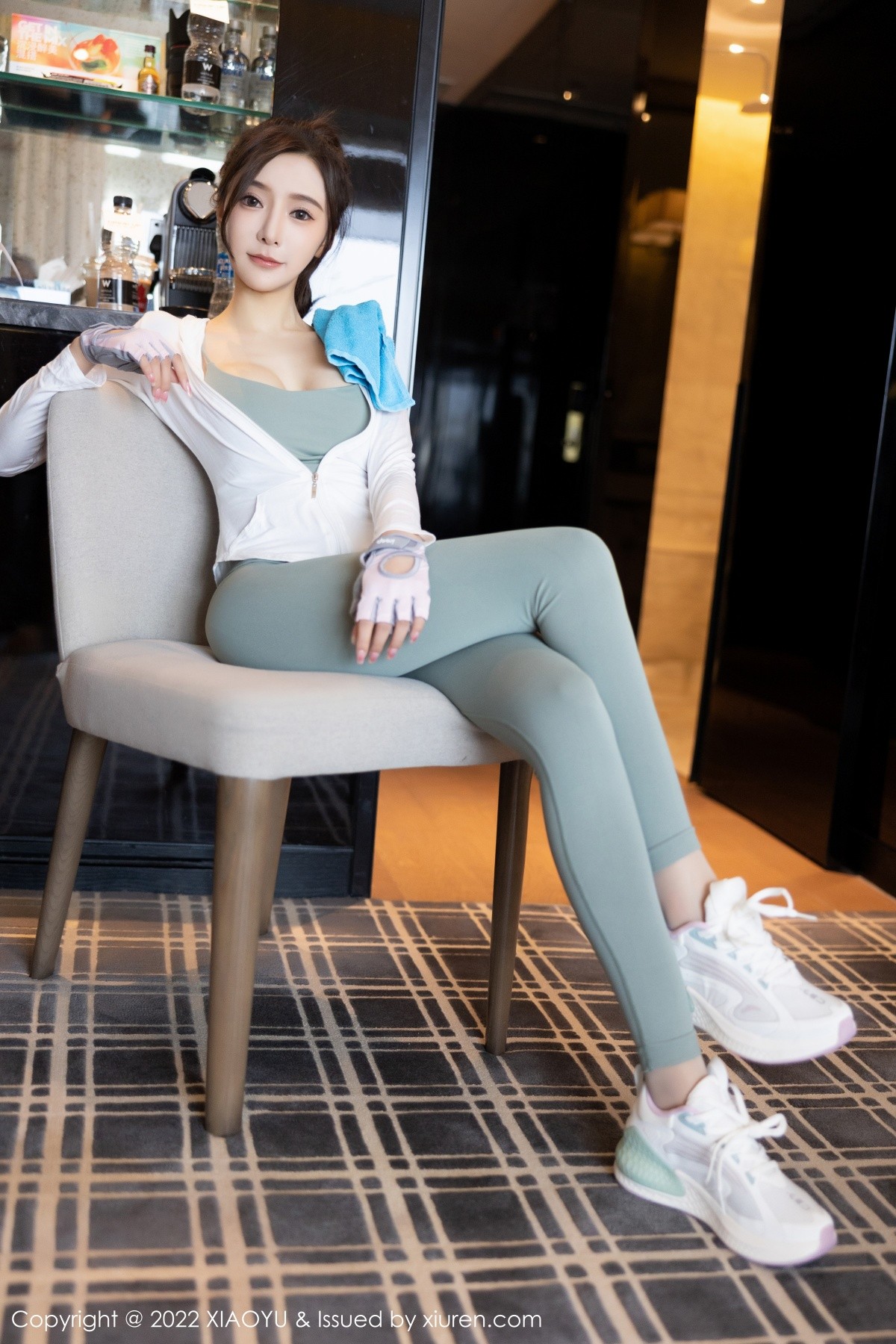 xgyw.top_[XiaoYu画语界]Vol.857_女神王馨瑶yanni健身所场绿灰色运动服半脱秀完美身材诱惑写真85P