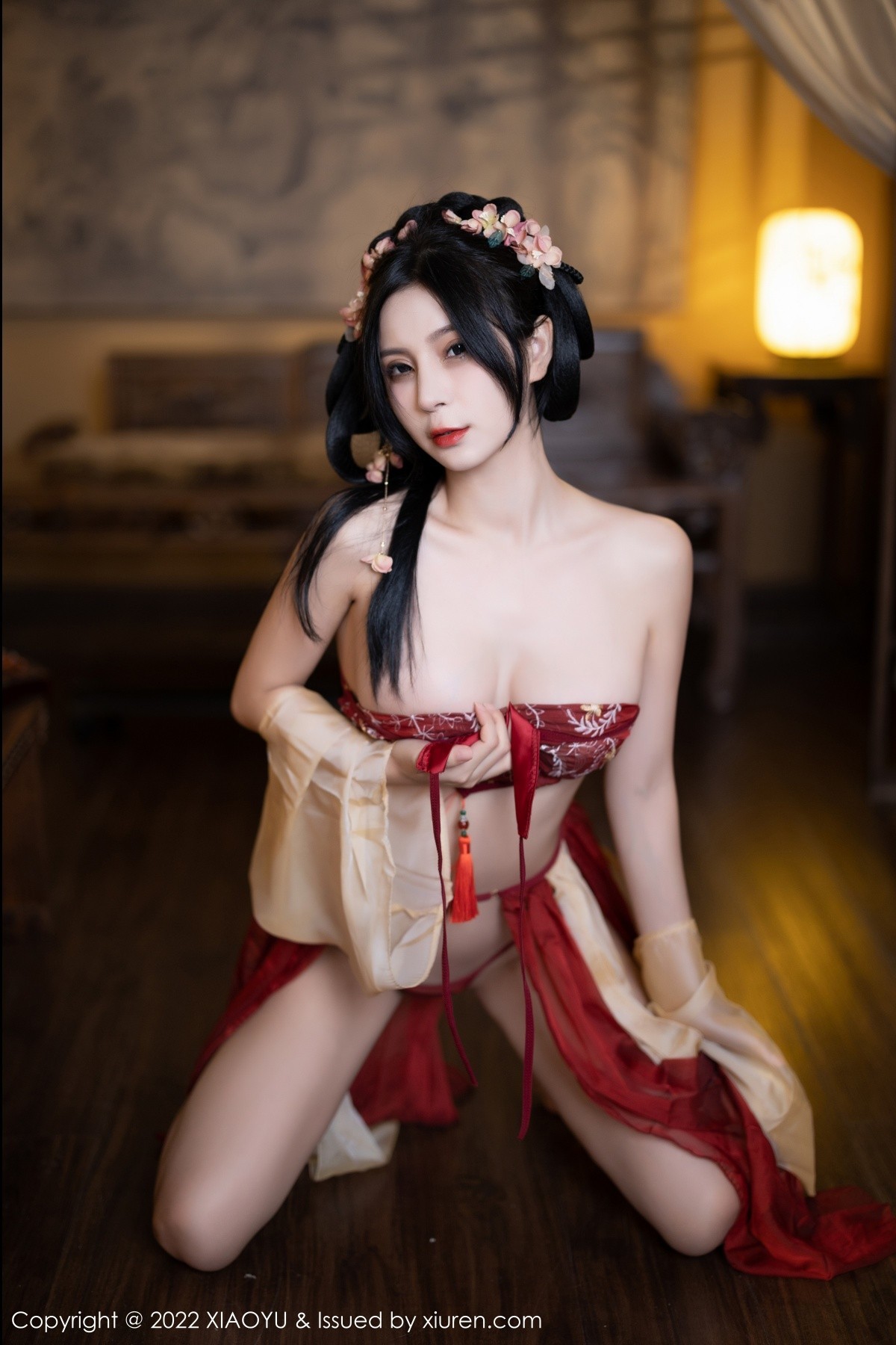 xgyw.top_[XiaoYu画语界]Vol.858_模特小蛮妖Yummy杭州旅拍红色丝绸古装服露白嫩肌肤诱惑写真81P
