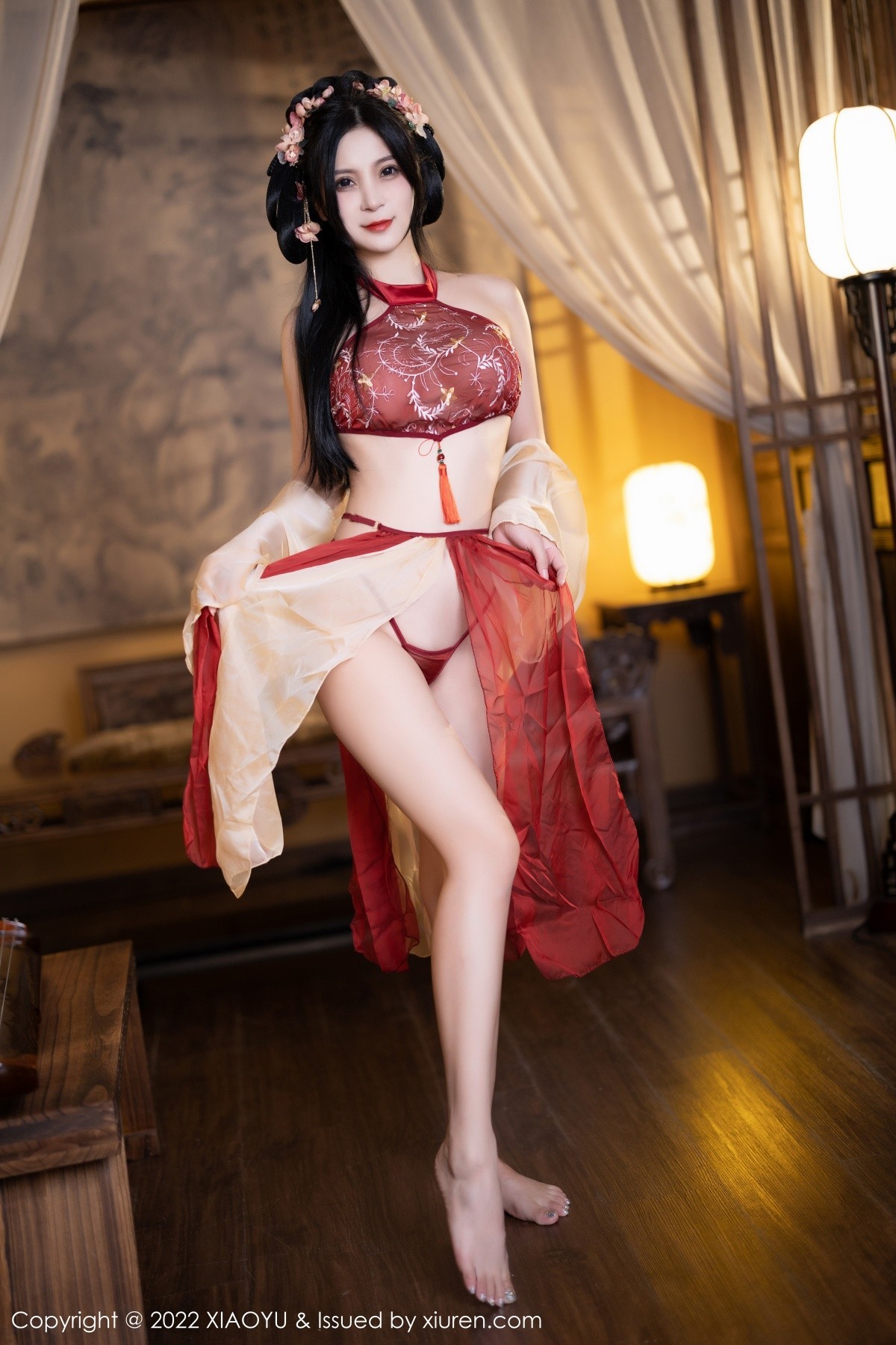 xgyw.top_[XiaoYu画语界]Vol.858_模特小蛮妖Yummy杭州旅拍红色丝绸古装服露白嫩肌肤诱惑写真81P