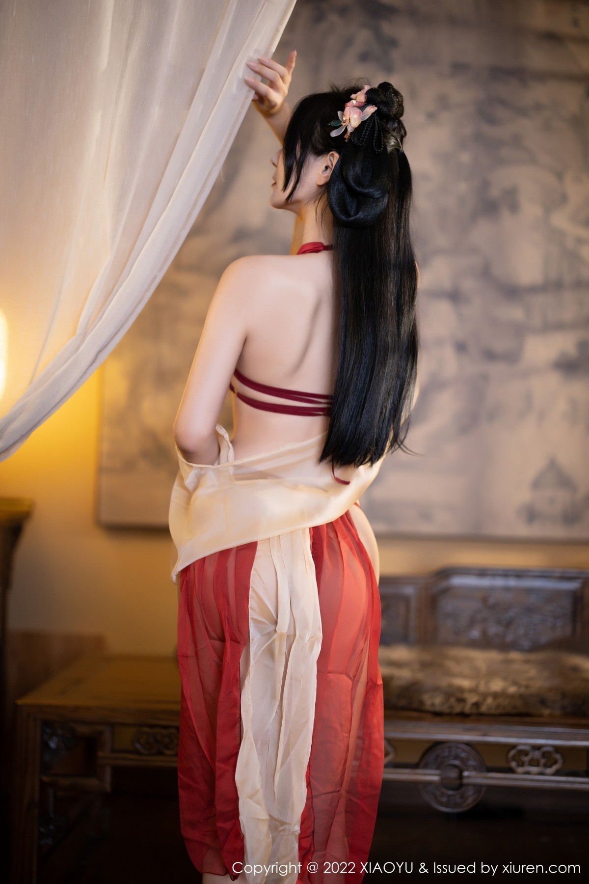 xgyw.top_[XiaoYu画语界]Vol.858_模特小蛮妖Yummy杭州旅拍红色丝绸古装服露白嫩肌肤诱惑写真81P
