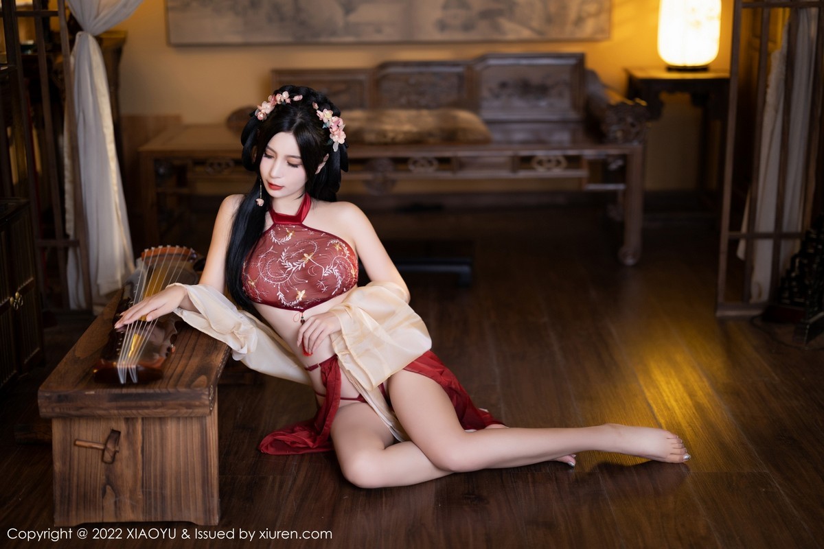 xgyw.top_[XiaoYu画语界]Vol.858_模特小蛮妖Yummy杭州旅拍红色丝绸古装服露白嫩肌肤诱惑写真81P