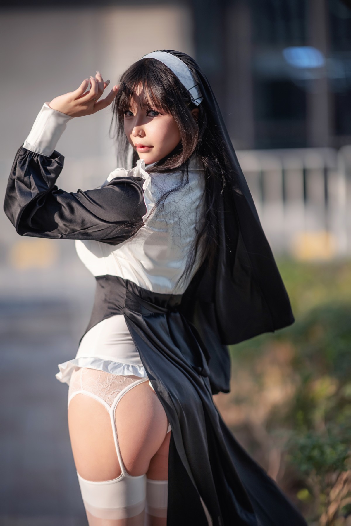 xgyw.top_二次元妹子抱走莫子aa生日特辑主题性感修女装扮半脱露豪乳豹纹遮点诱惑写真75P