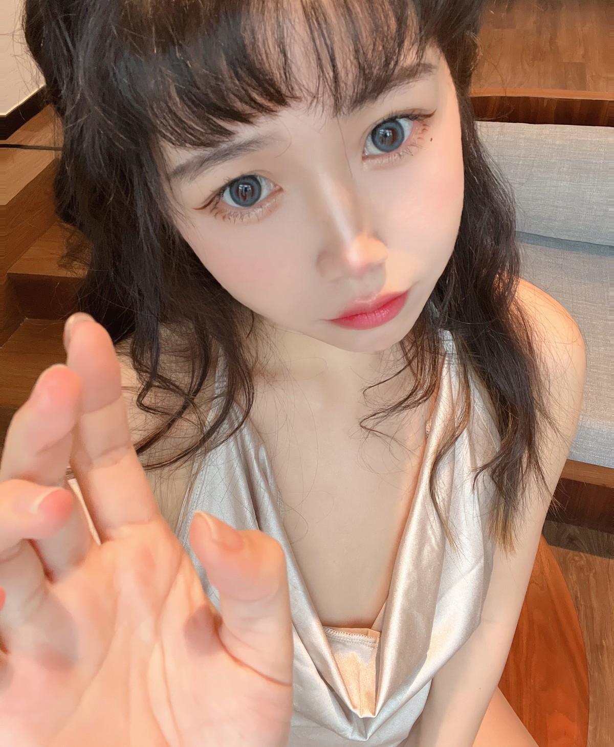 xgyw.top_人气Coser不呆猫浴室人妻主题私房浴室性感服饰配超薄开档肉丝湿身诱惑写真42P