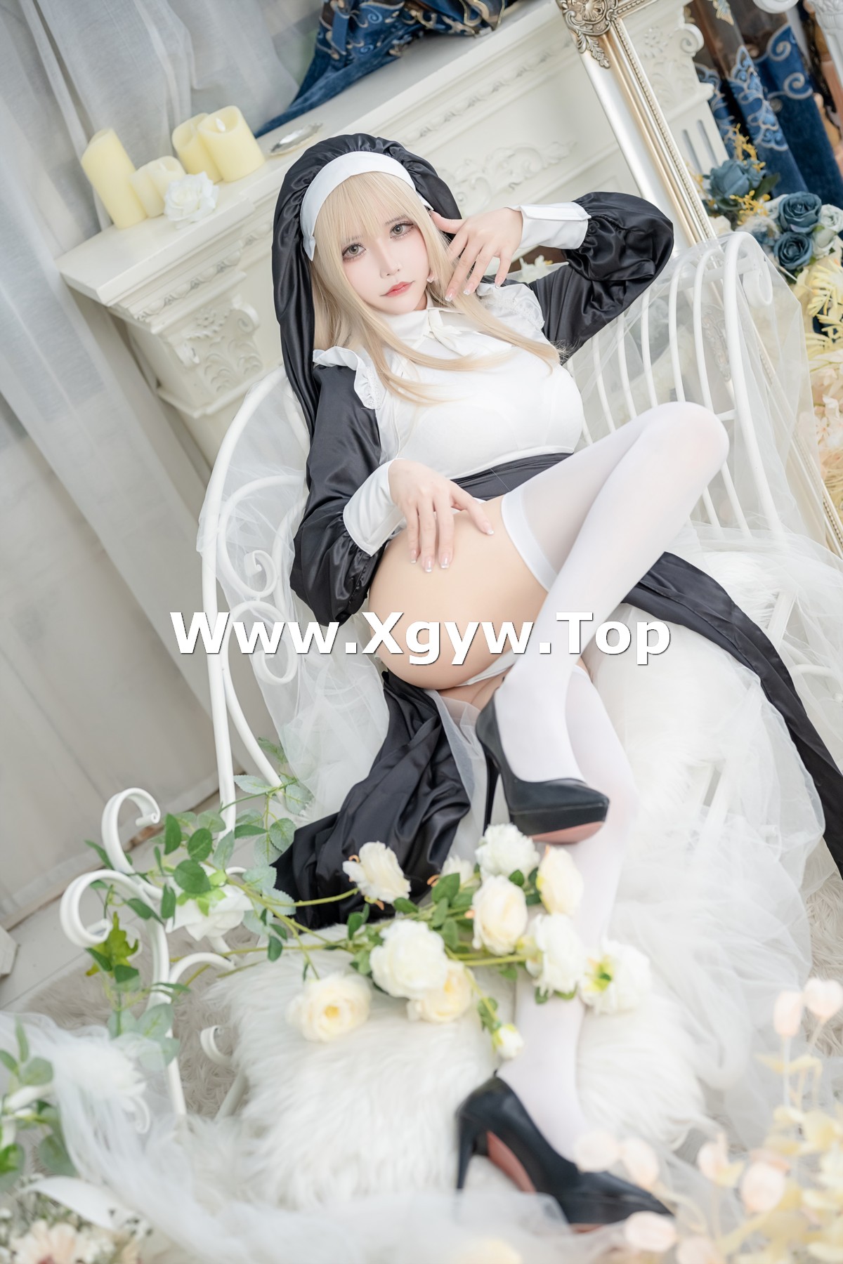 xgyw.top_二次元妹子抱走莫子aa生日特辑主题性感修女装扮半脱露豪乳豹纹遮点诱惑写真75P