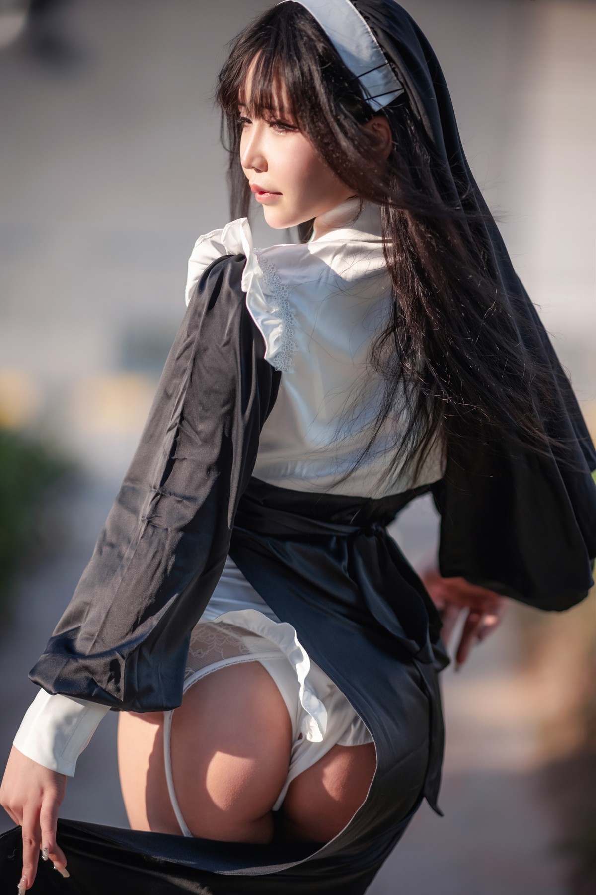xgyw.top_二次元妹子抱走莫子aa生日特辑主题性感修女装扮半脱露豪乳豹纹遮点诱惑写真75P