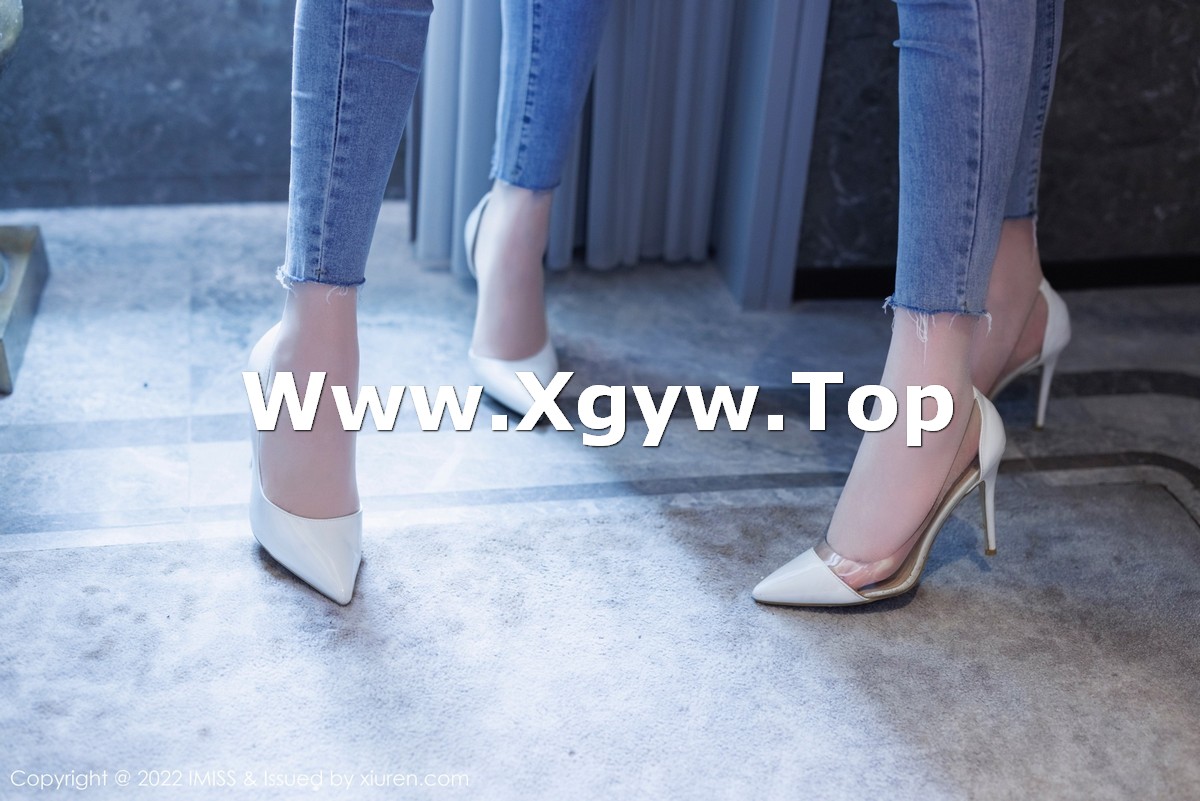 xgyw.top_[IMISS爱蜜社]Vol.697_模特合集女神Lavinia＆LindaLinda脱牛仔裤露性感内衣诱惑写真44P