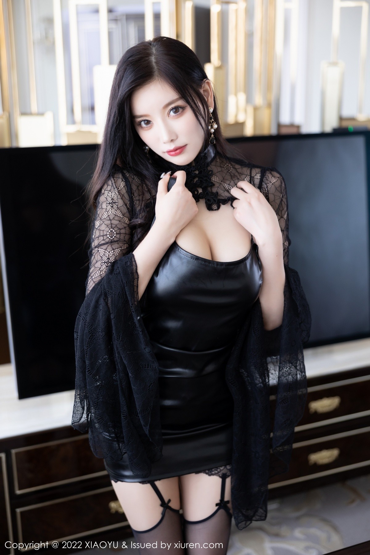 xgyw.top_[XiaoYu画语界]Vol.861_女神杨晨晨Yome黑色皮质吊带短裙半脱露黑色蕾丝内衣诱惑写真86P