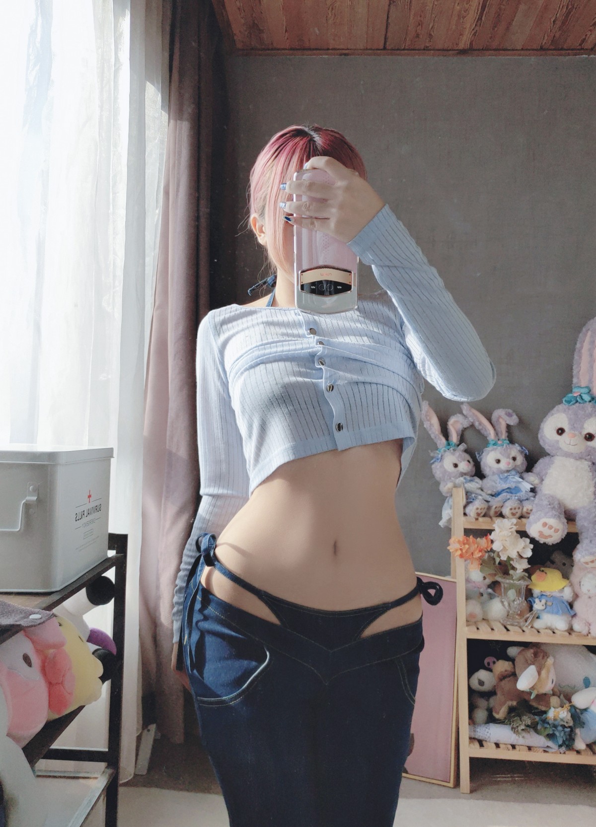 xgyw.top_Cosplay美女日奈娇牛仔裤自拍主题私房半脱露性感牛仔内衣秀完美身材诱惑写真50P