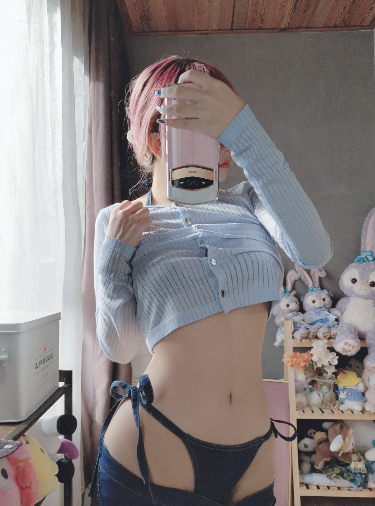 xgyw.top_Cosplay美女日奈娇牛仔裤自拍主题私房半脱露性感牛仔内衣秀完美身材诱惑写真50P