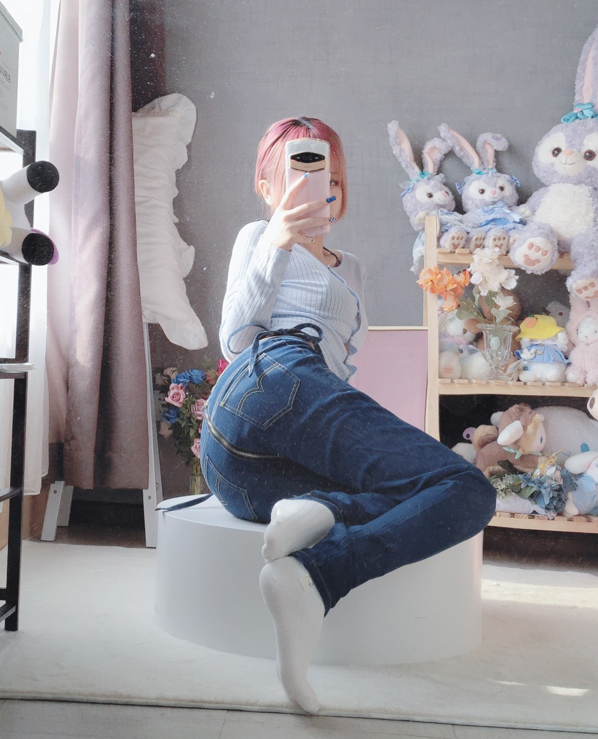 xgyw.top_Cosplay美女日奈娇牛仔裤自拍主题私房半脱露性感牛仔内衣秀完美身材诱惑写真50P