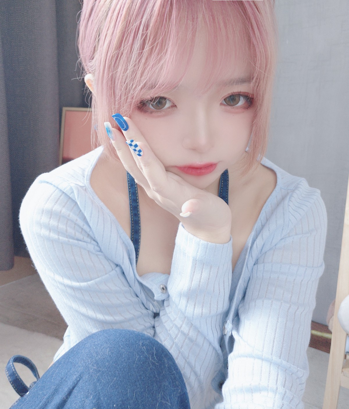xgyw.top_Cosplay美女日奈娇牛仔裤自拍主题私房半脱露性感牛仔内衣秀完美身材诱惑写真50P