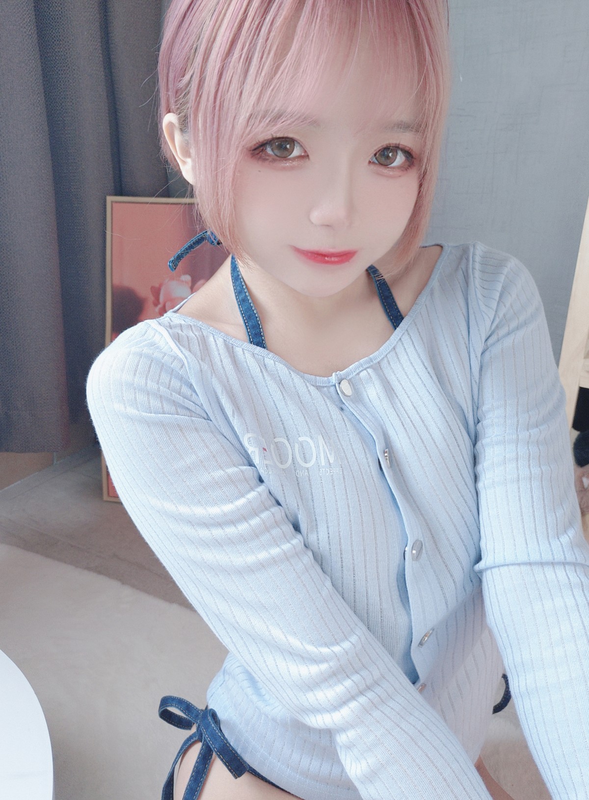 xgyw.top_Cosplay美女日奈娇牛仔裤自拍主题私房半脱露性感牛仔内衣秀完美身材诱惑写真50P