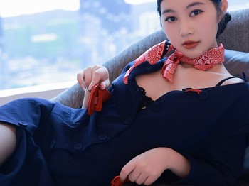 XiuRen第5579期_车模谢晚晚澳门自拍深蓝色乘务员工作服半脱露蕾丝内衣骚扰写真61P
