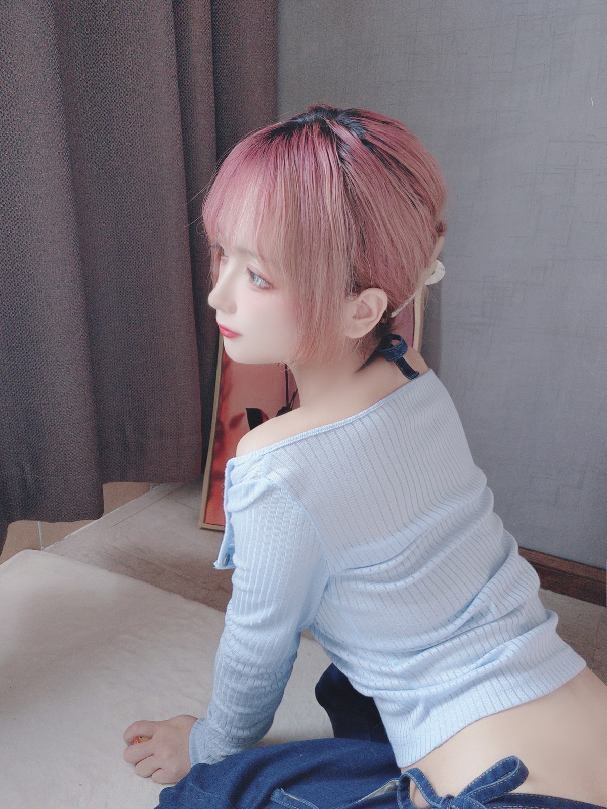 xgyw.top_Cosplay美女日奈娇牛仔裤自拍主题私房半脱露性感牛仔内衣秀完美身材诱惑写真50P